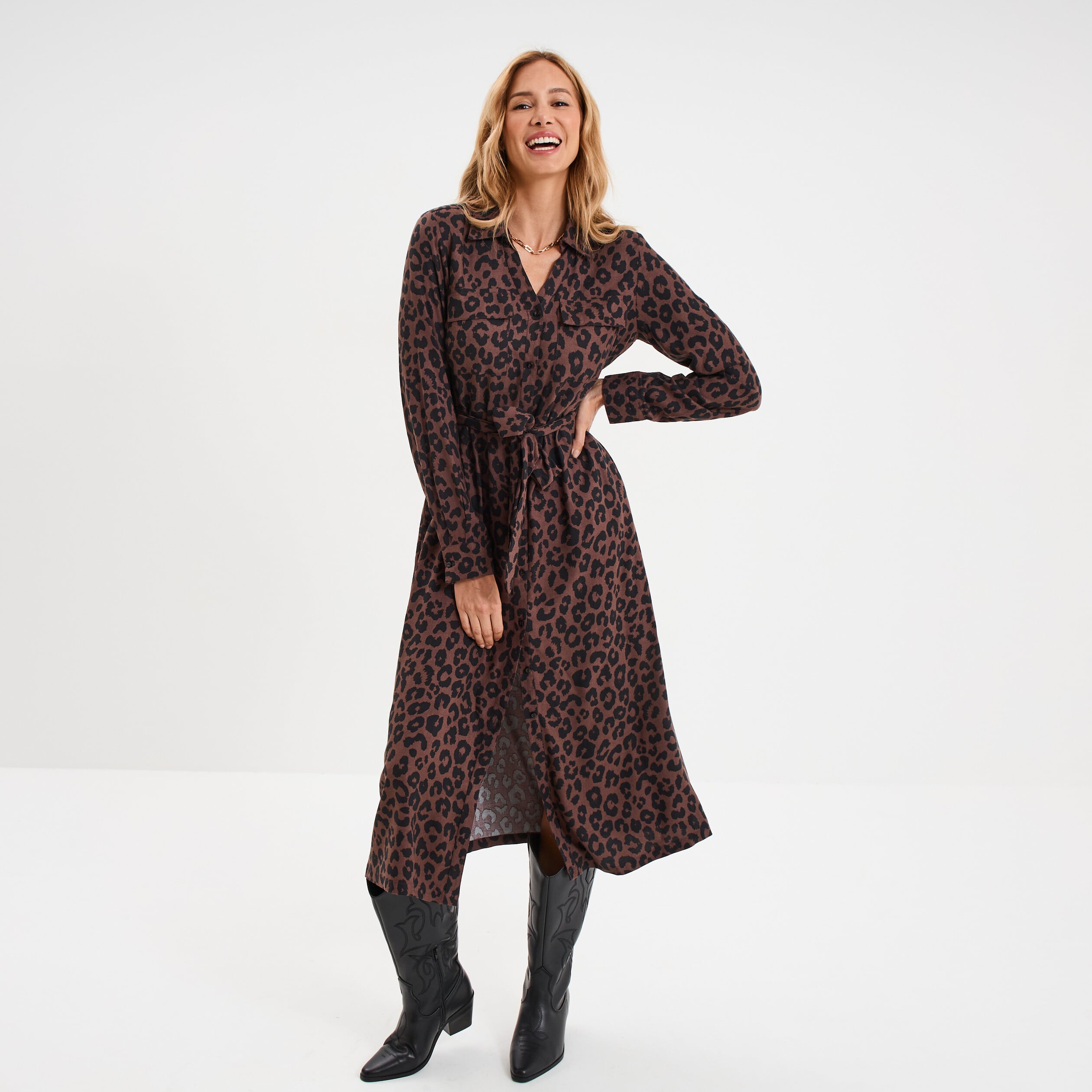 Robe chemise longue ceintur&eacute;e marron fonc&eacute; femme