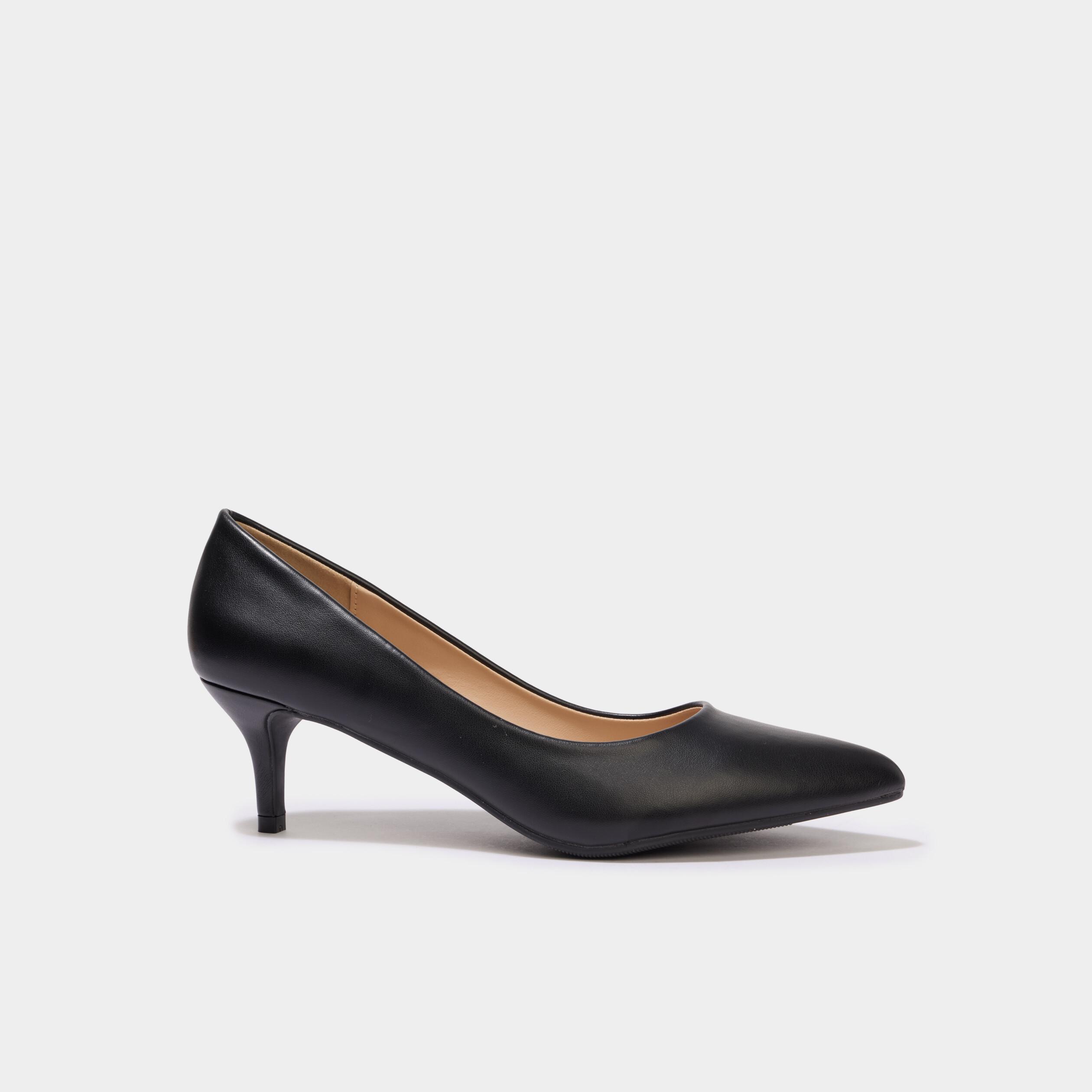 Escarpins &agrave; bouts pointus noir femme