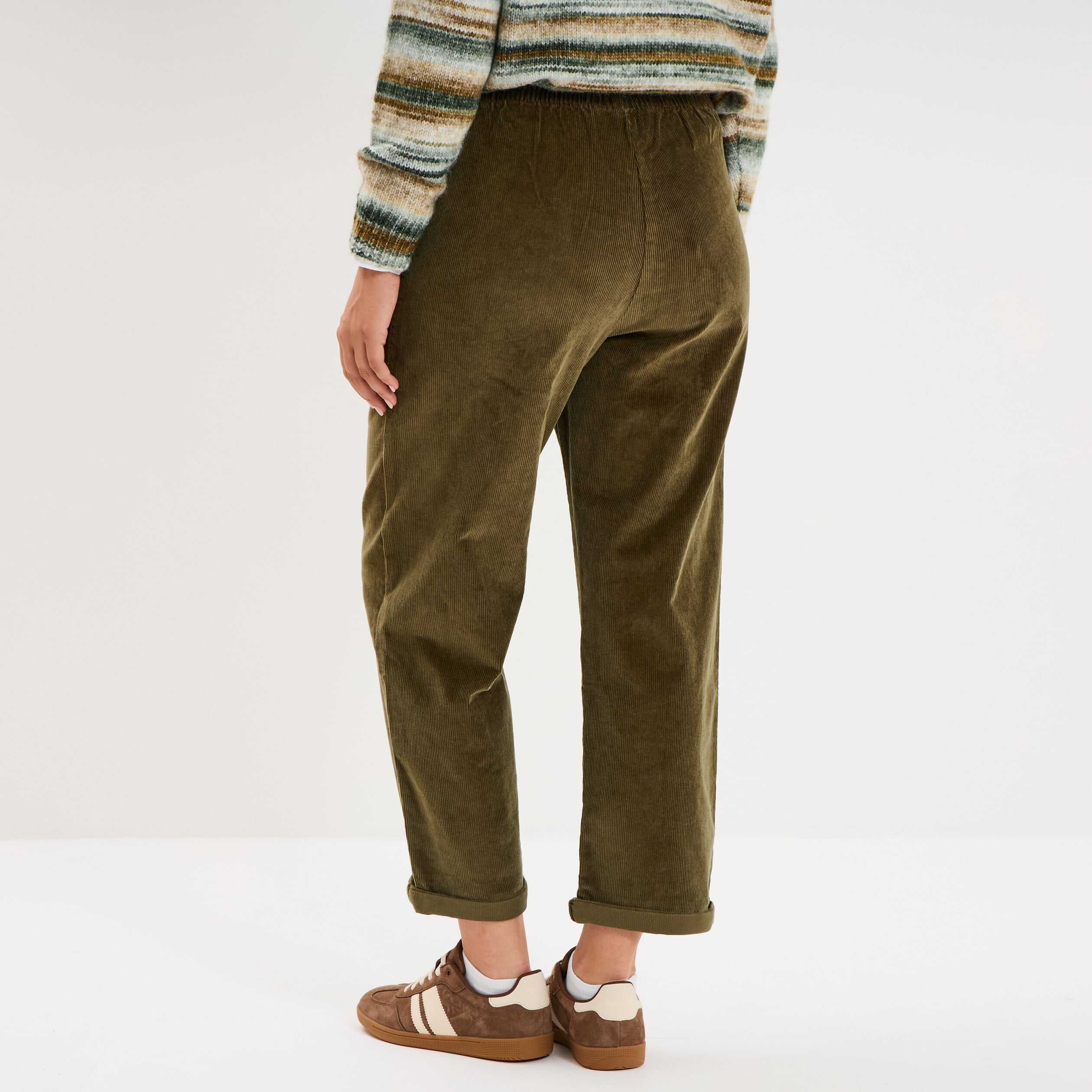 Pantalon taille haute velours 7/8&egrave;me vert kaki femme