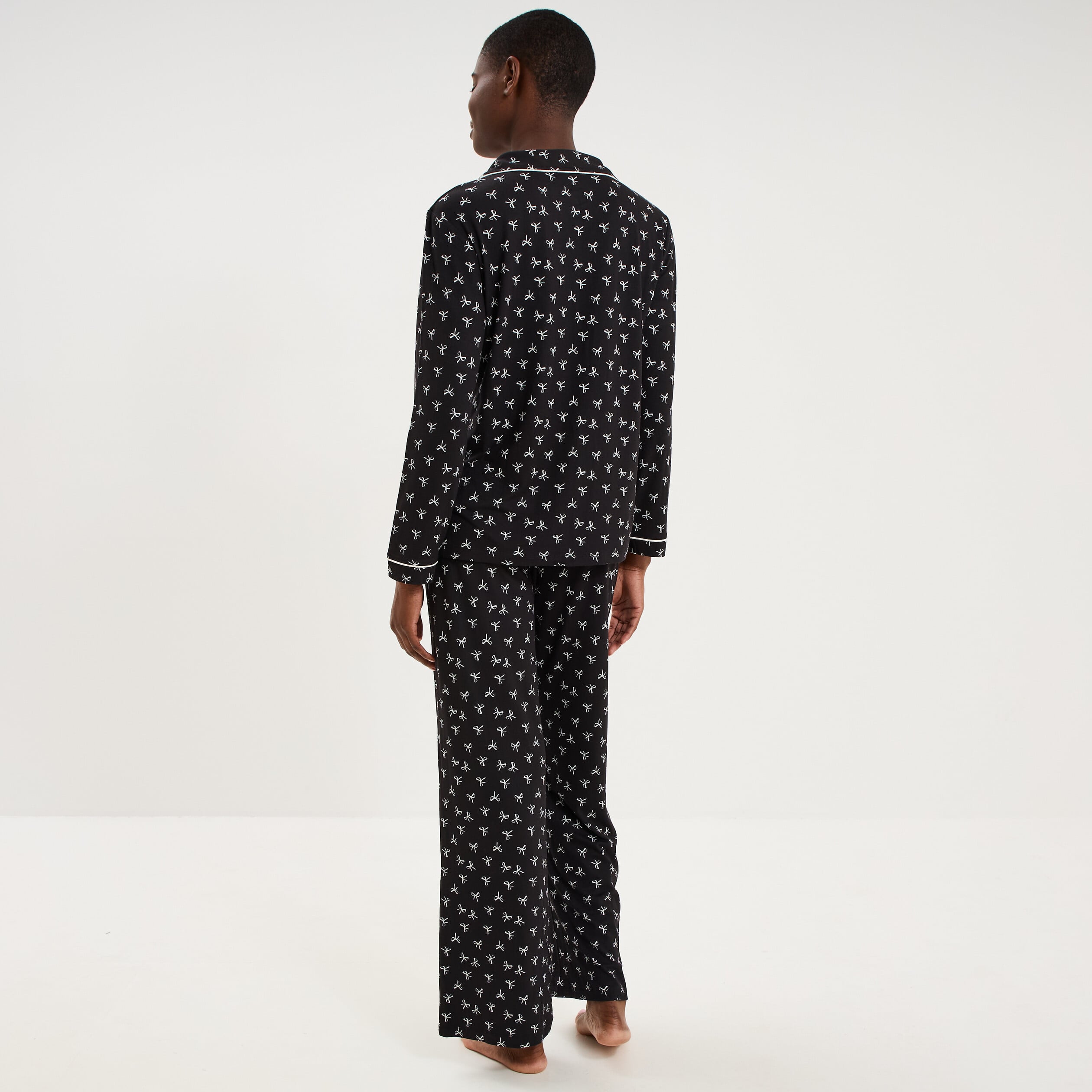 Ensemble pyjama chemise et pantalon noir femme