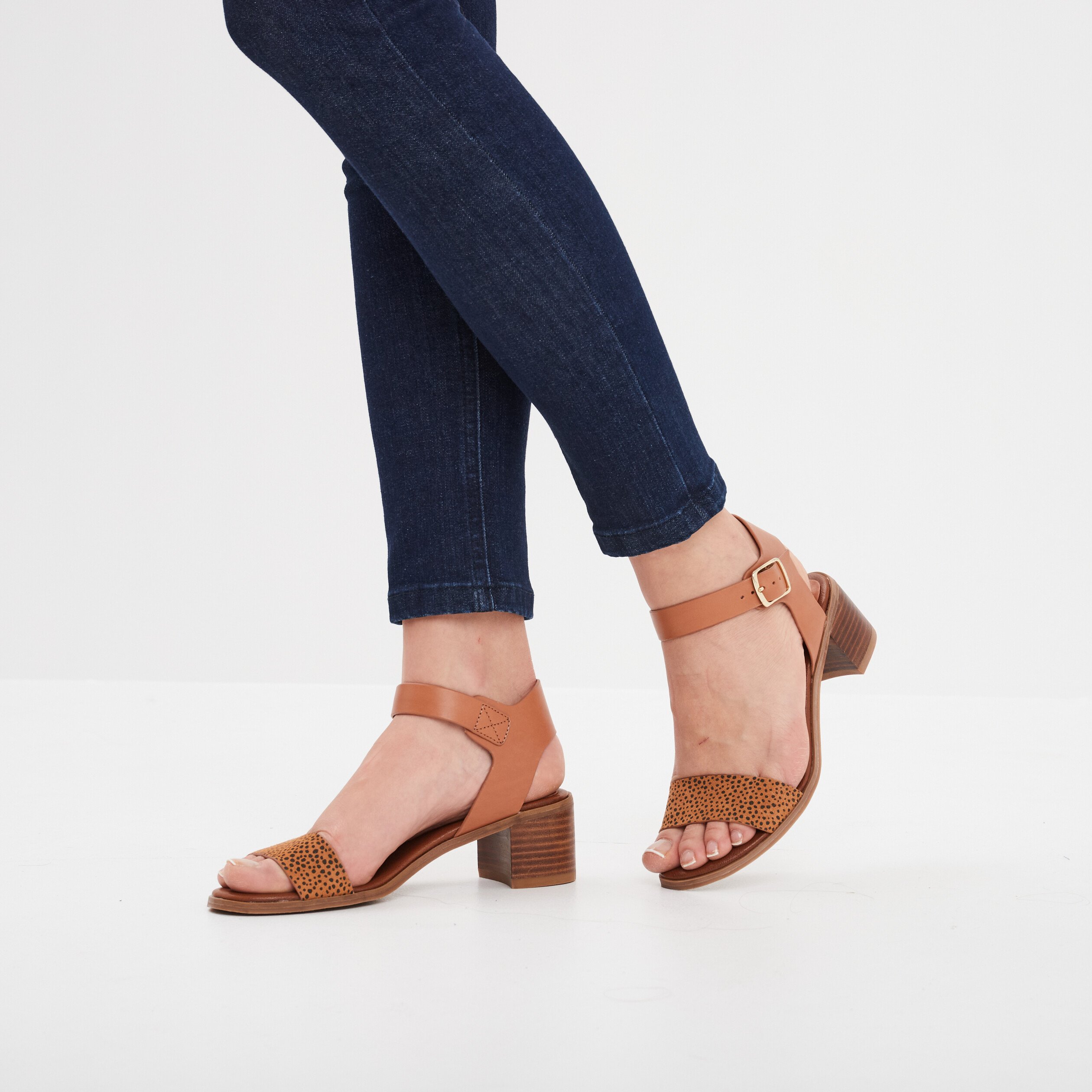 sandales a talons kickers volou camel femme Sandales à talons Kickers Volou camel femme