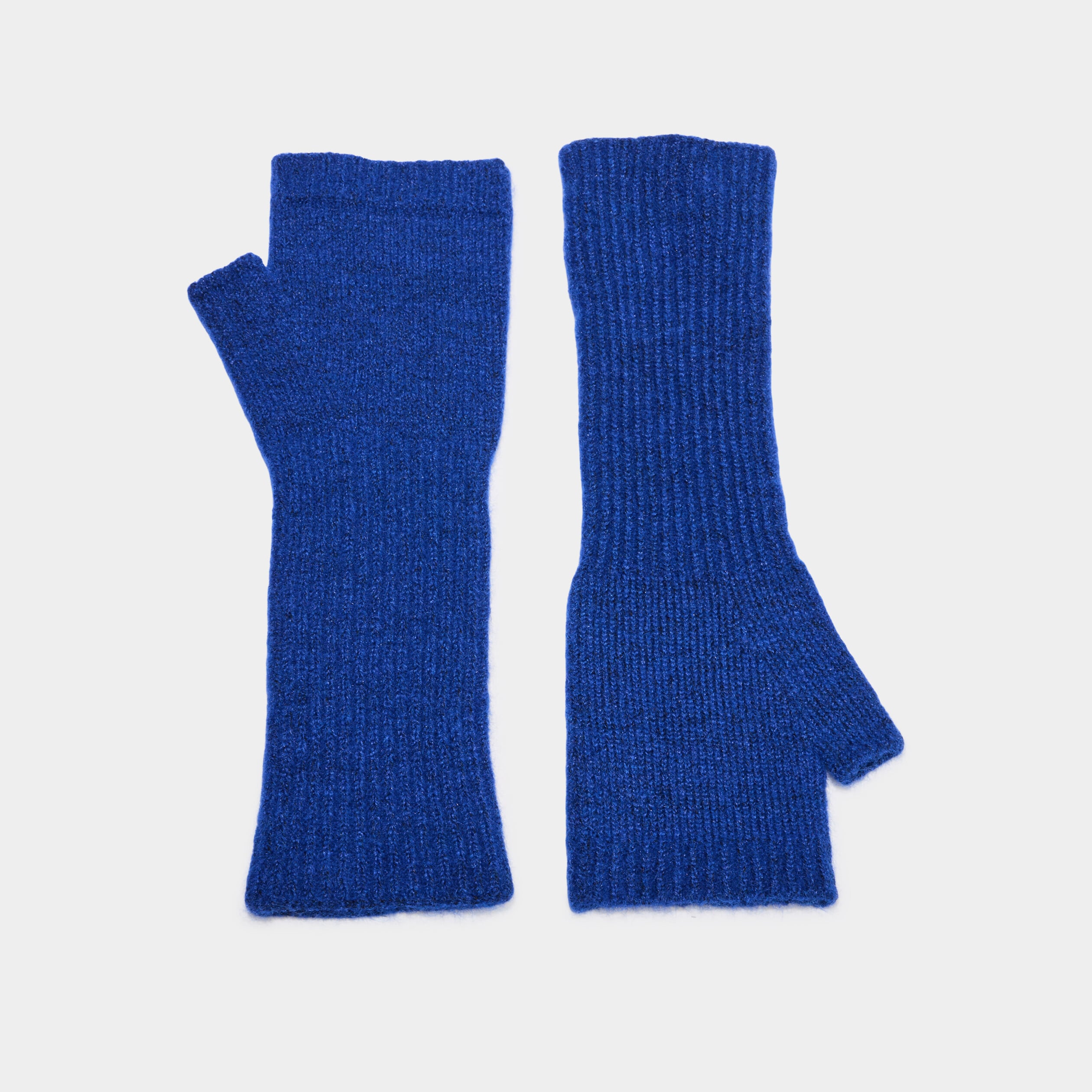 Mitaines longues en maille c&ocirc;tel&eacute;e bleu roi femme