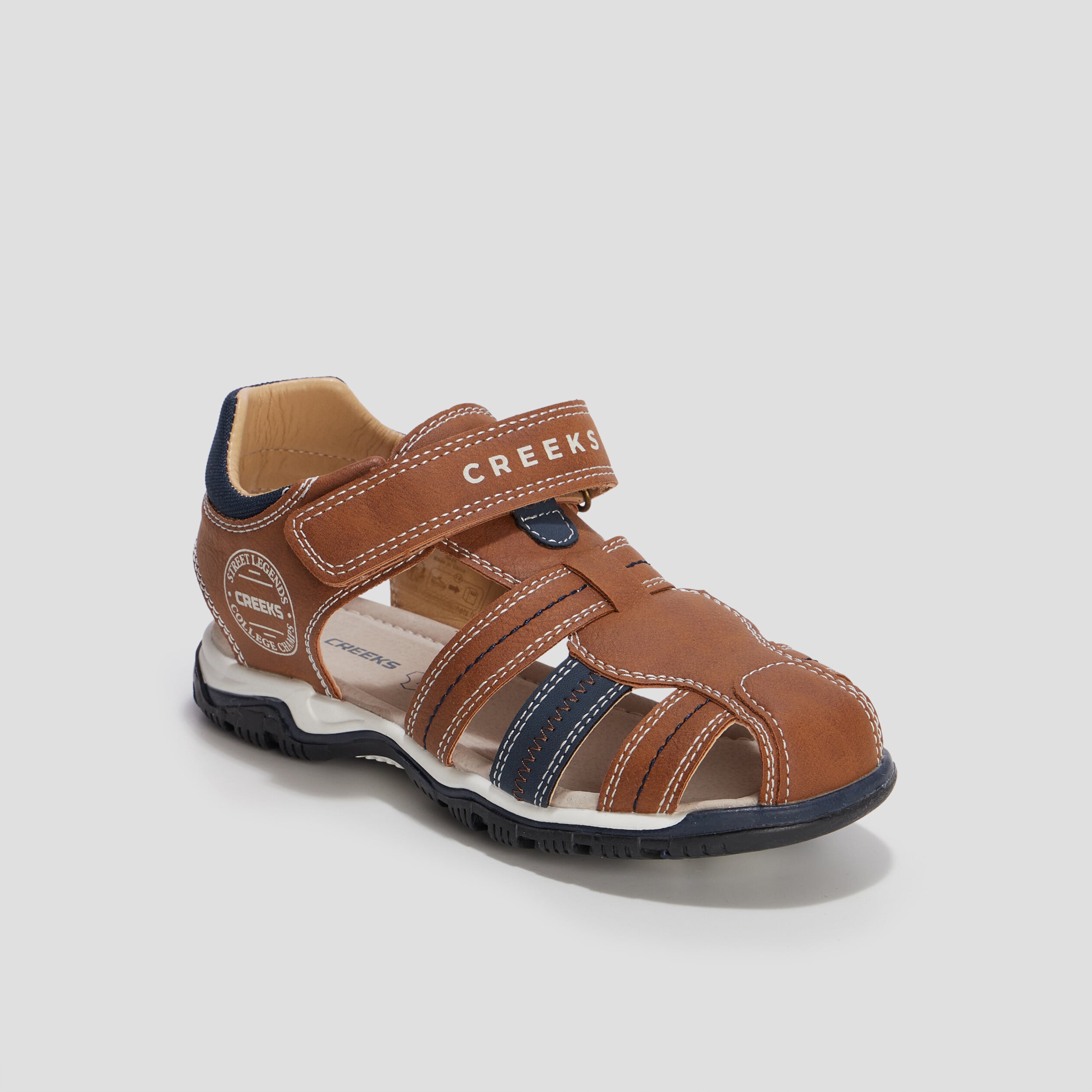 Sandales semelle crant&eacute;e marron gar&ccedil;on
