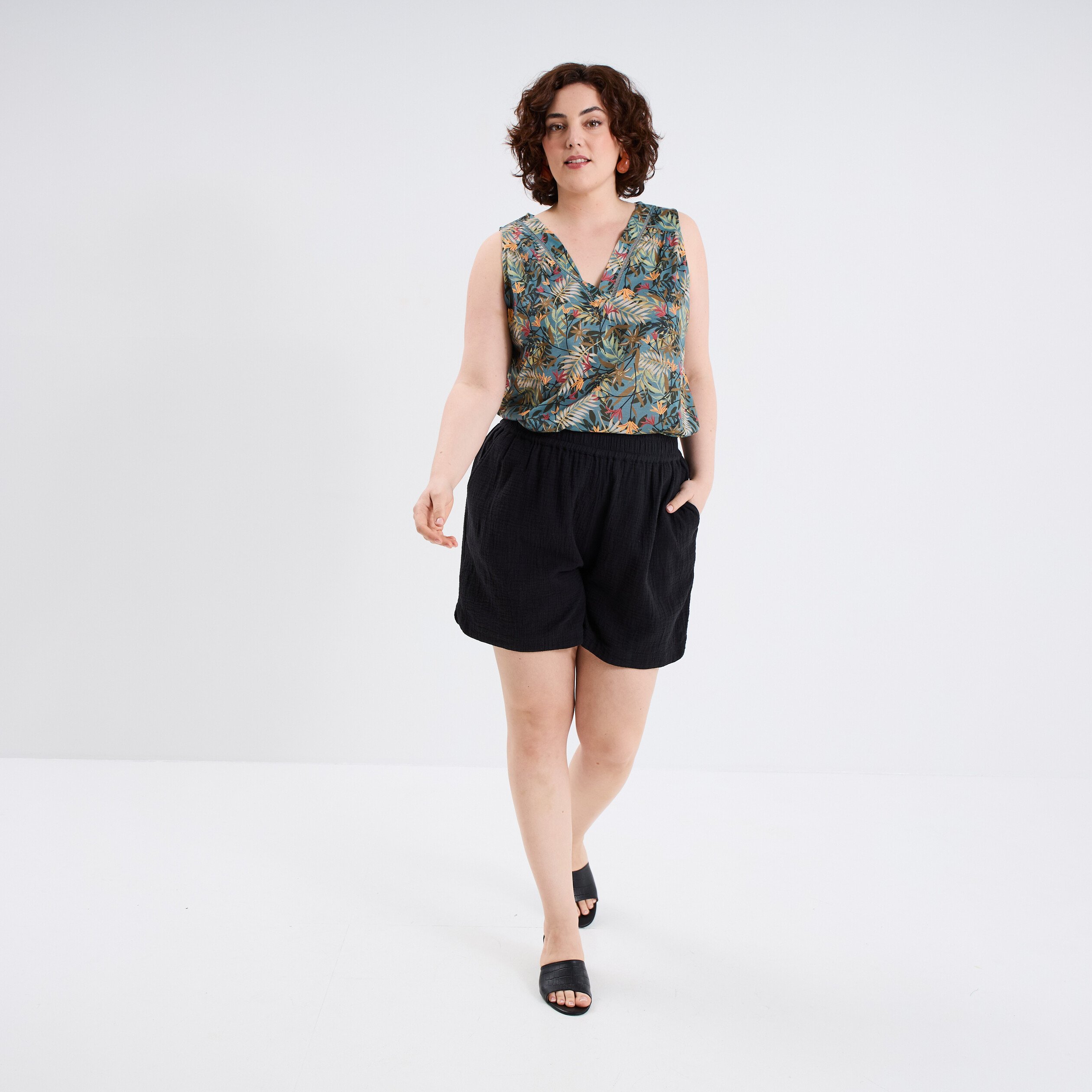 debardeur col en v sans manches vert emeraude femmegt Débardeur col en V sans manches vert émeraude femme grande taille