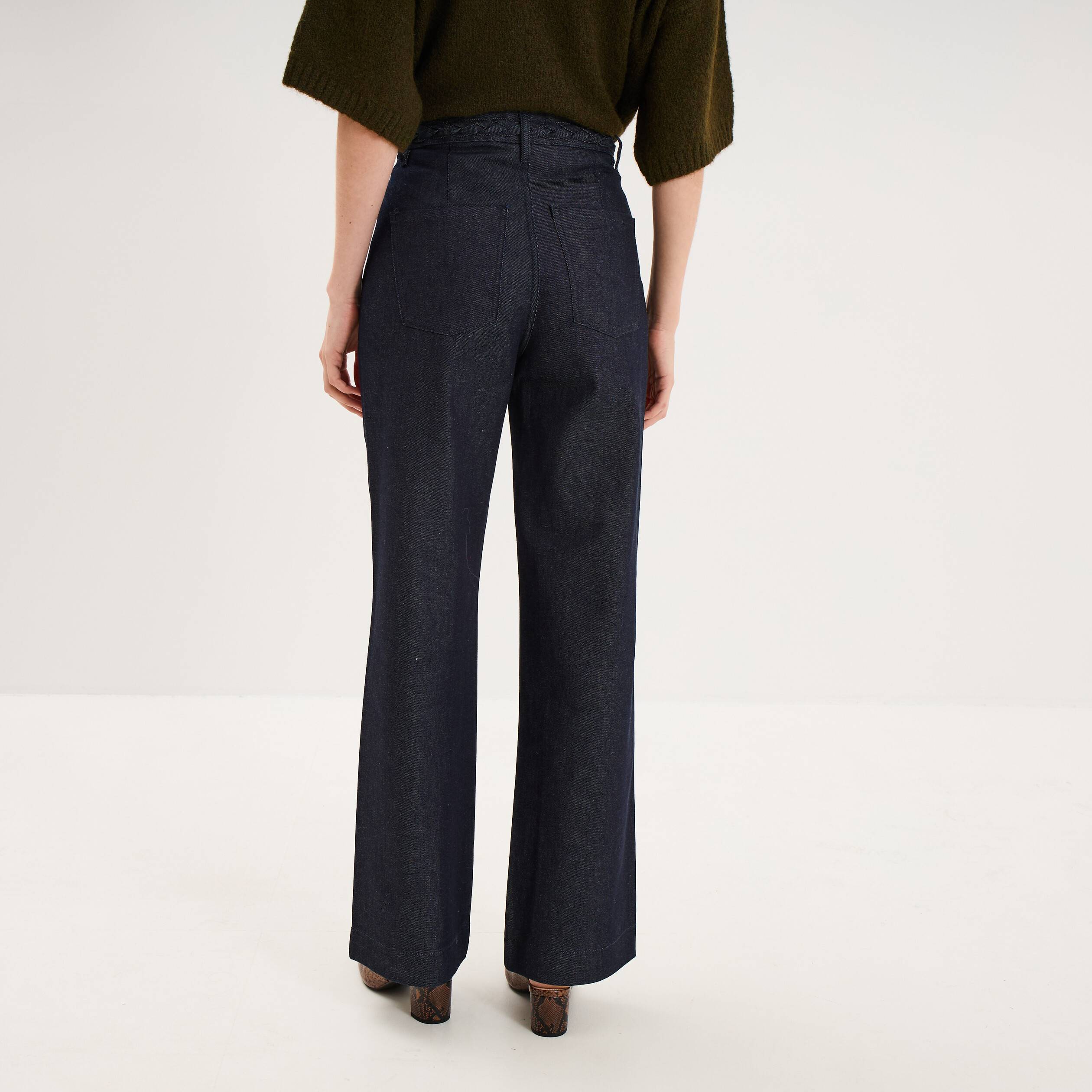 Jean large taille haute ceinture tress&eacute;e denim brut femme