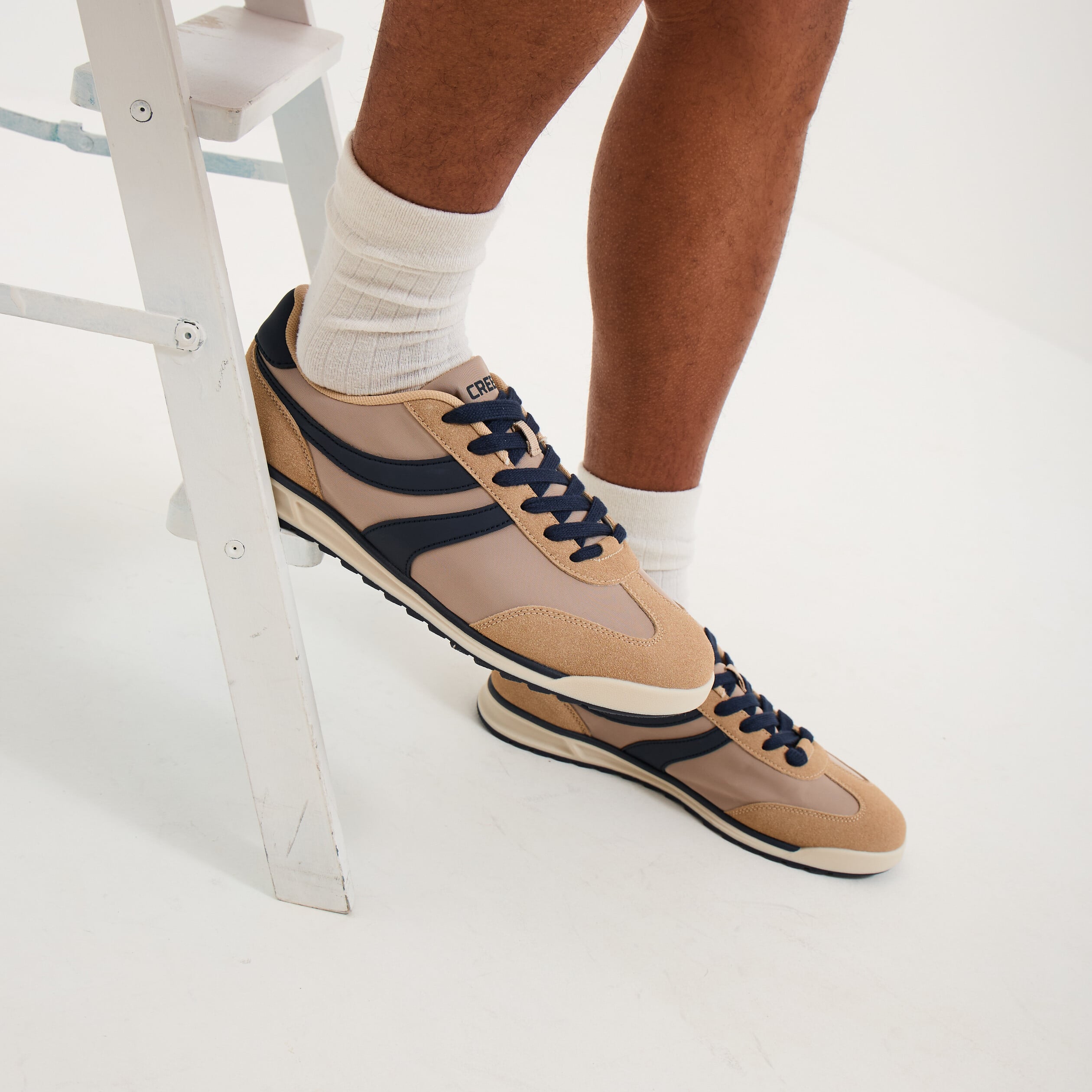Tennis basses &agrave; lacets sable homme