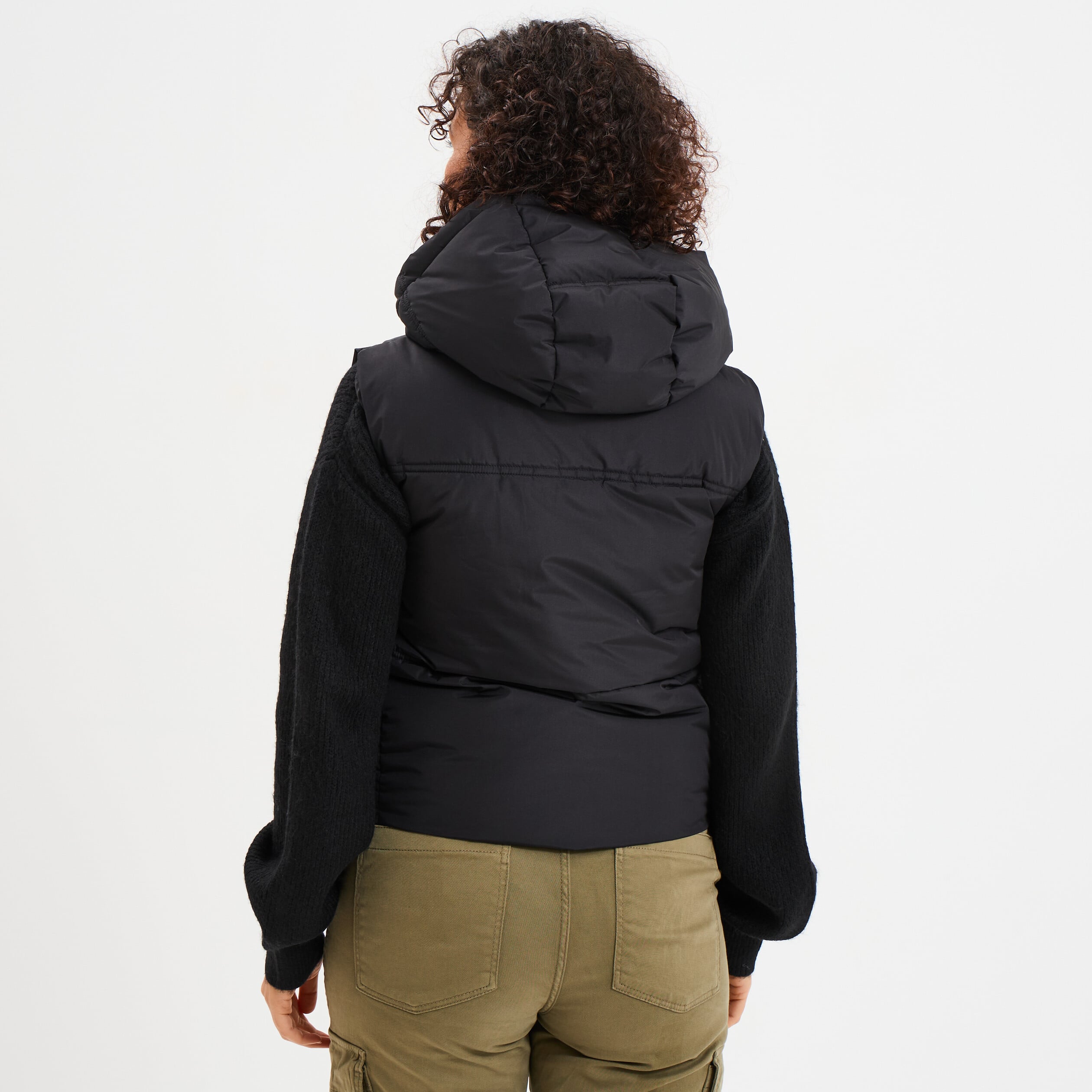 Doudoune rembourr&eacute;e sans manches capuche noir femme