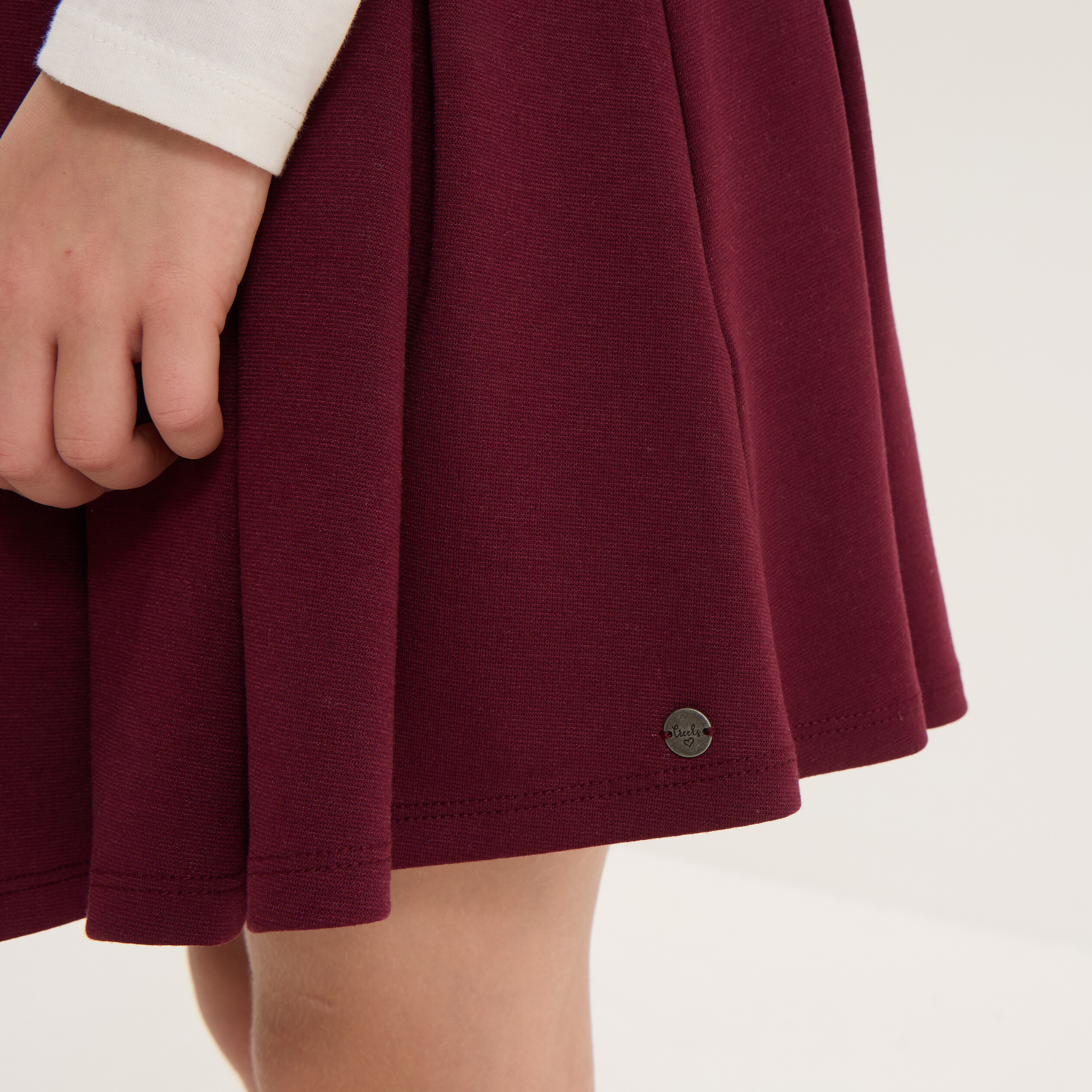 jupe courte patineuse plissee bordeaux fille Jupe courte patineuse plissée bordeaux fille