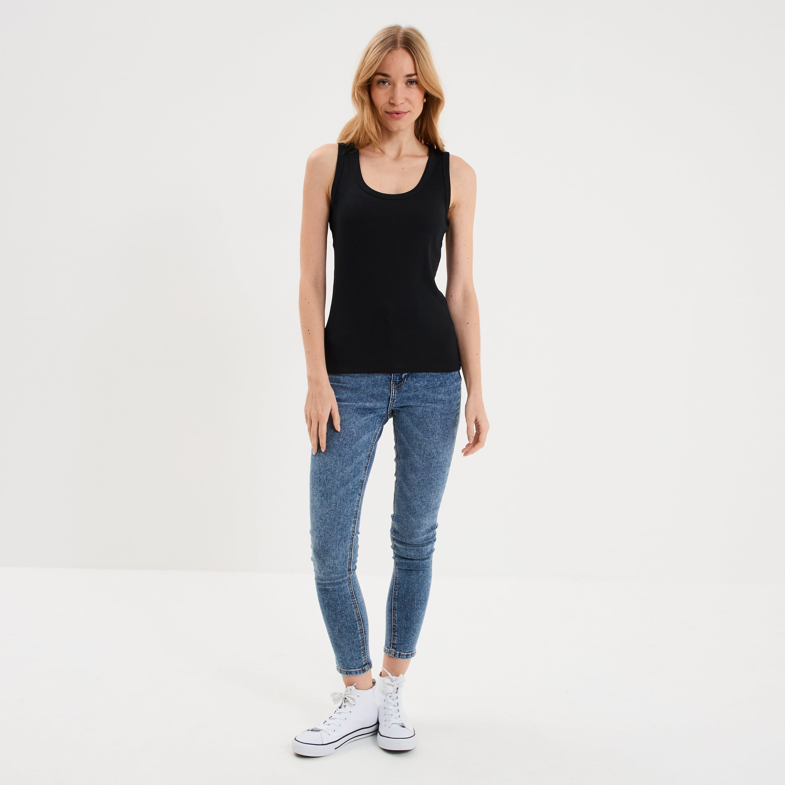 D&eacute;bardeur ajust&eacute; col rond coton noir femme