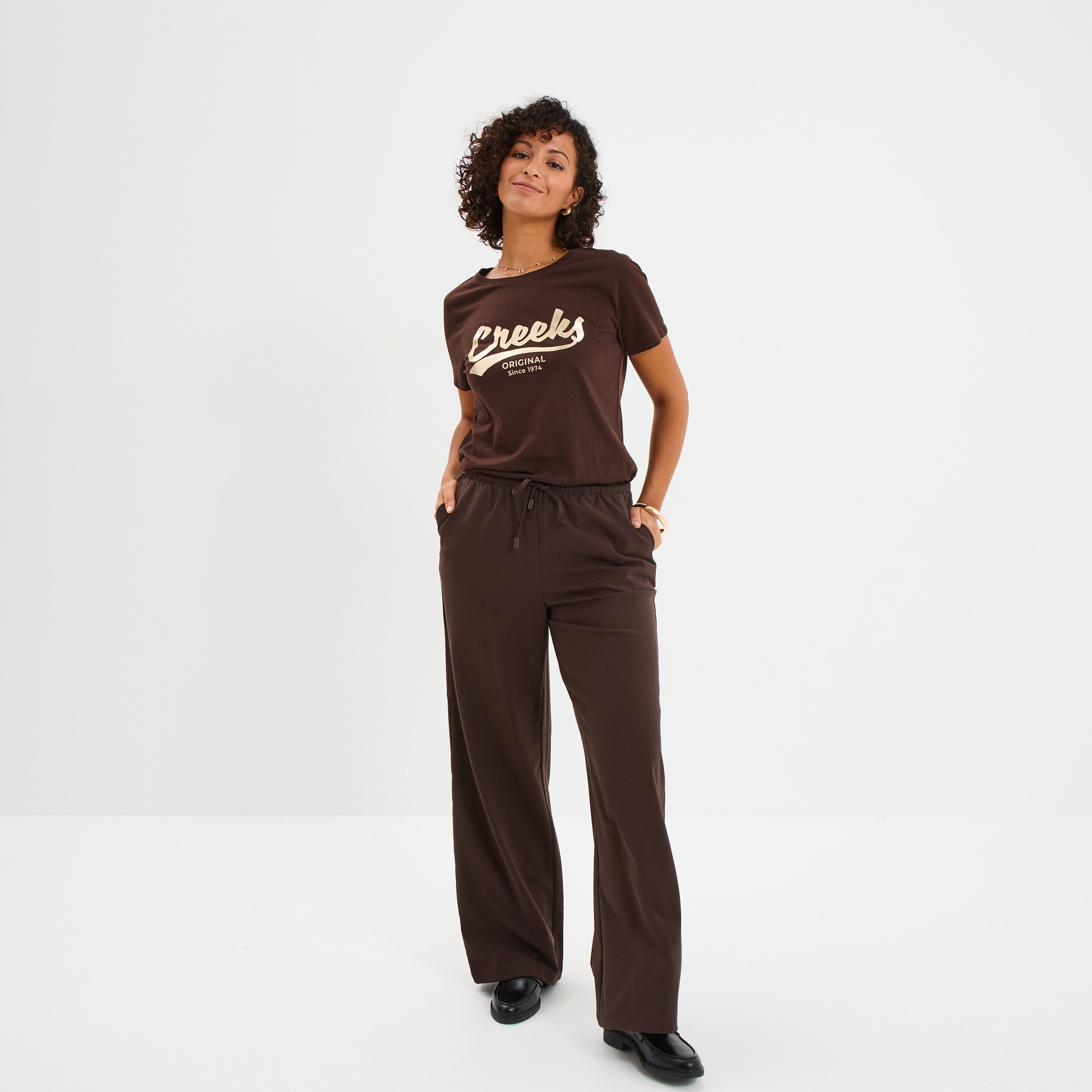 t shirt col rond manches courtes creeks marron fonce femme T-shirt col rond manches courtes Creeks marron foncé femme