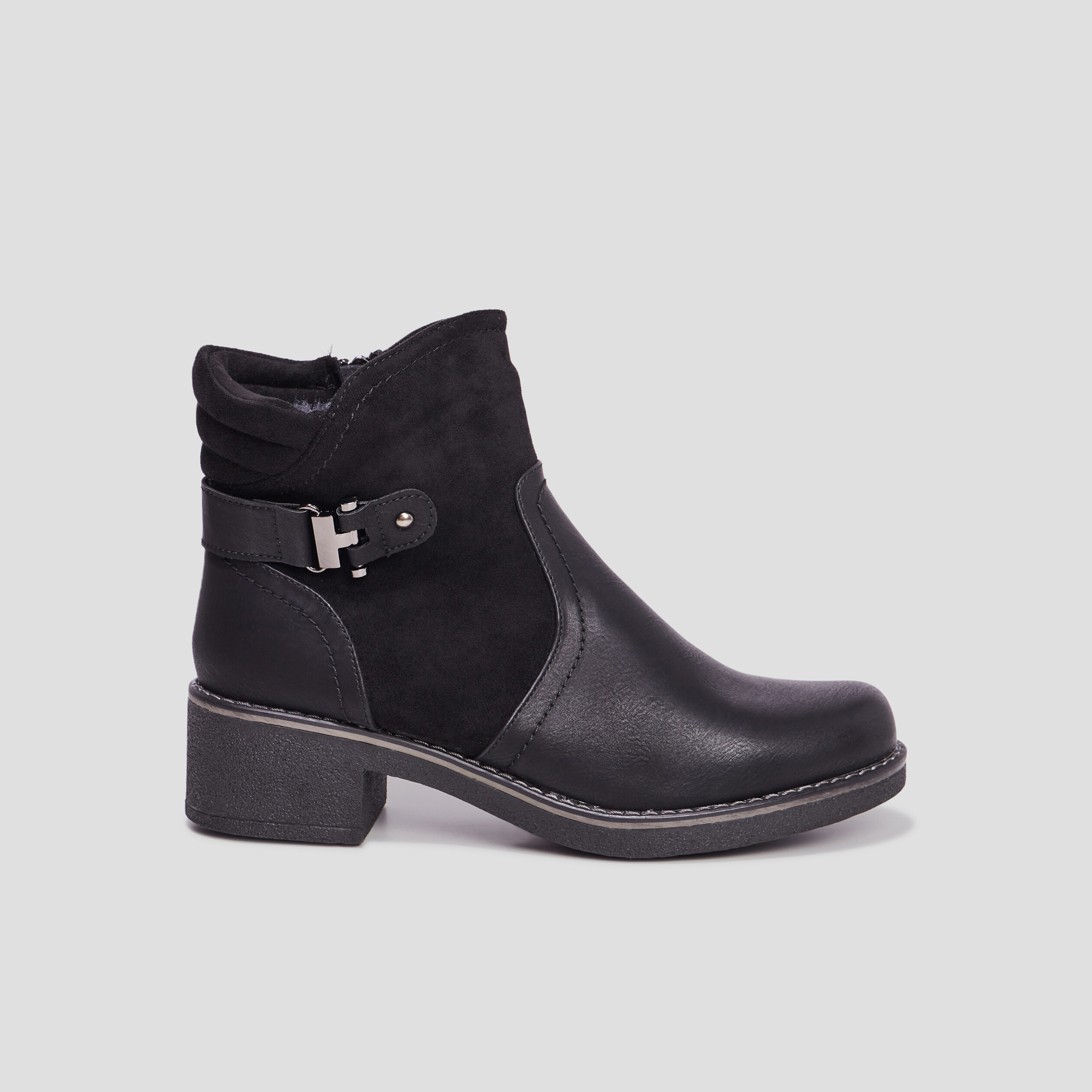 Bottines &agrave; talons pied large noir femme