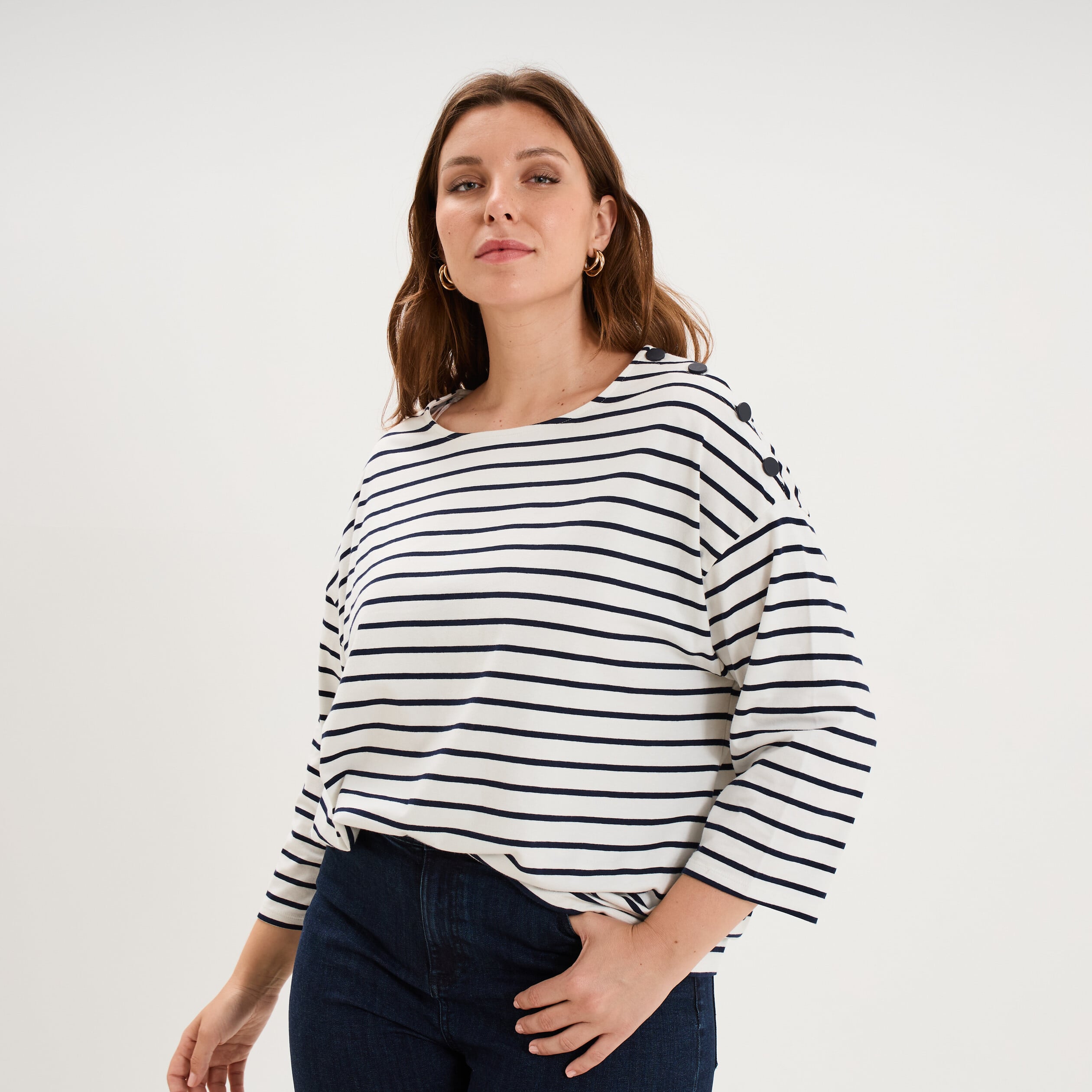 T-shirt manches 3/4 boutons &eacute;paules ecru femme grande taille