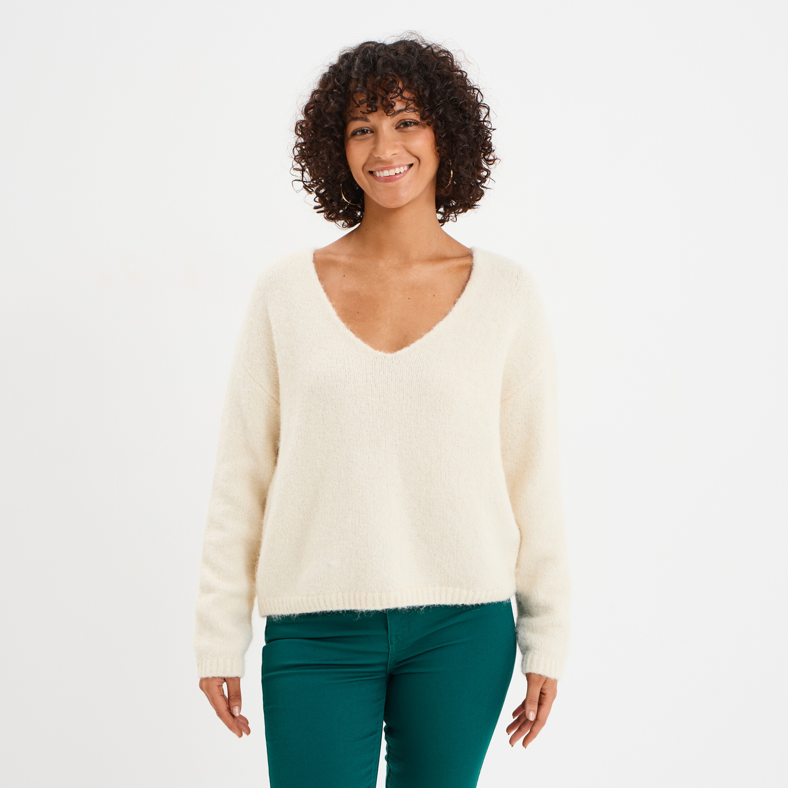 Pull col en V manches longues ecru femme