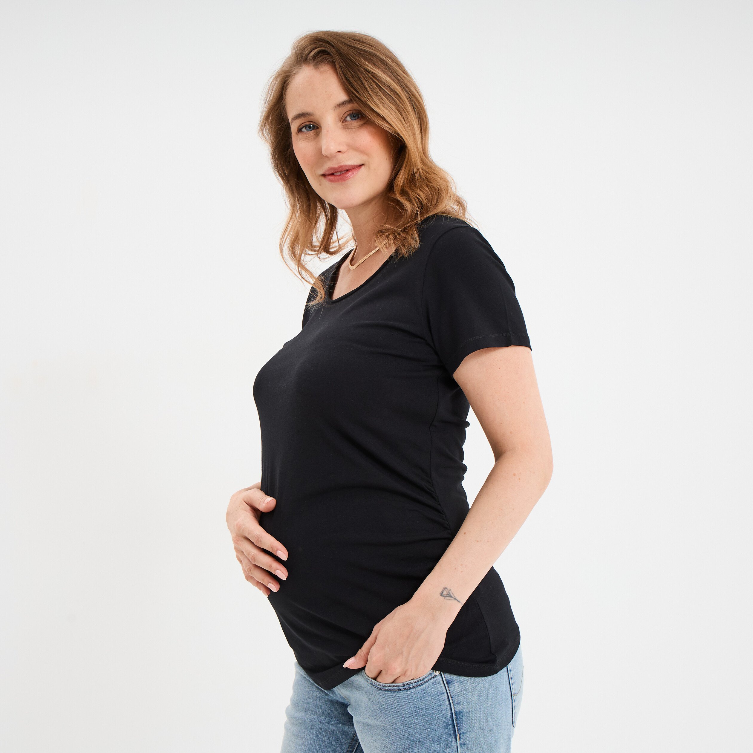 t shirt grossesse manches courtes coton noir femmemater T-shirt grossesse manches courtes coton noir femme maternité
