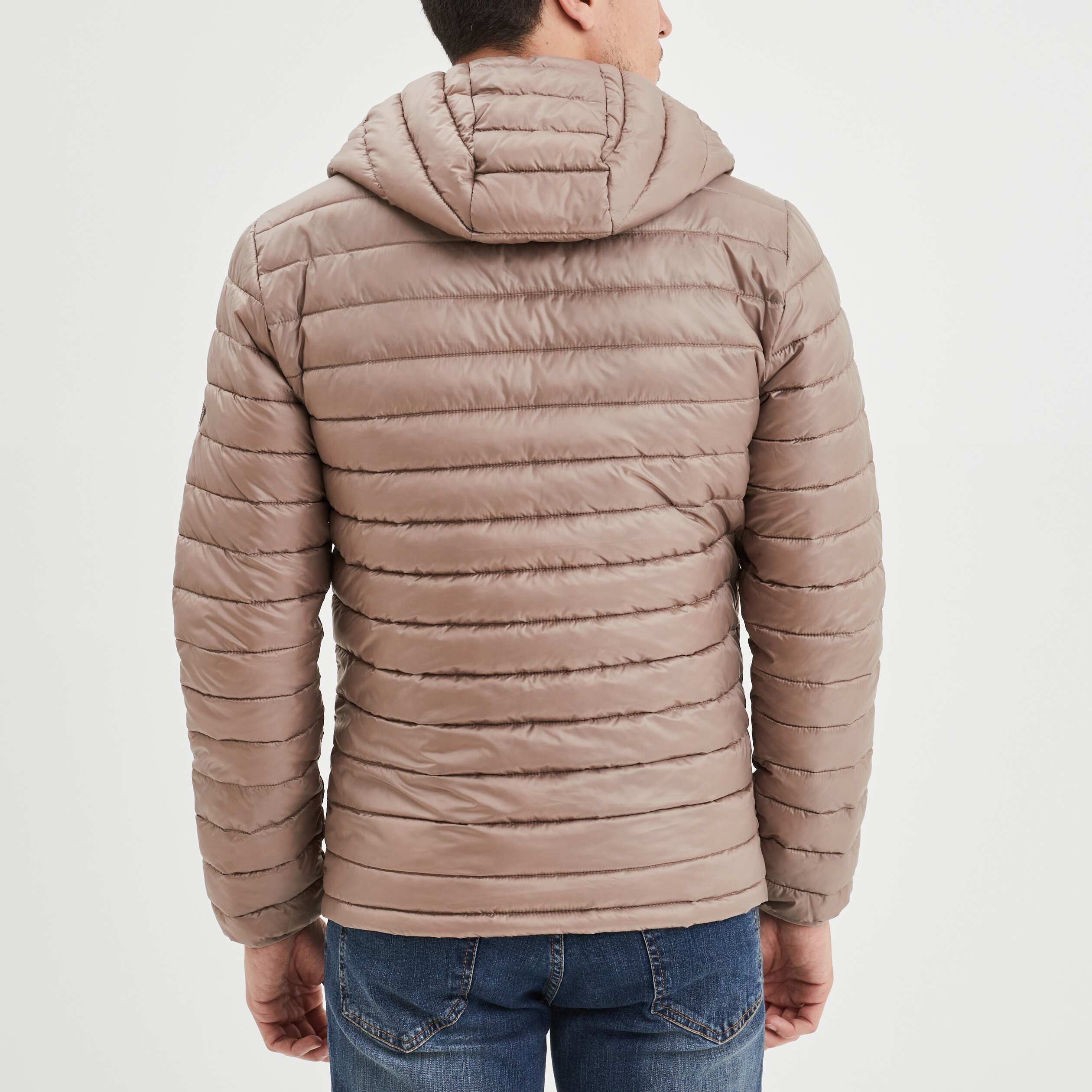 Doudoune l&eacute;g&egrave;re d&eacute;perlante &agrave; capuche taupe homme