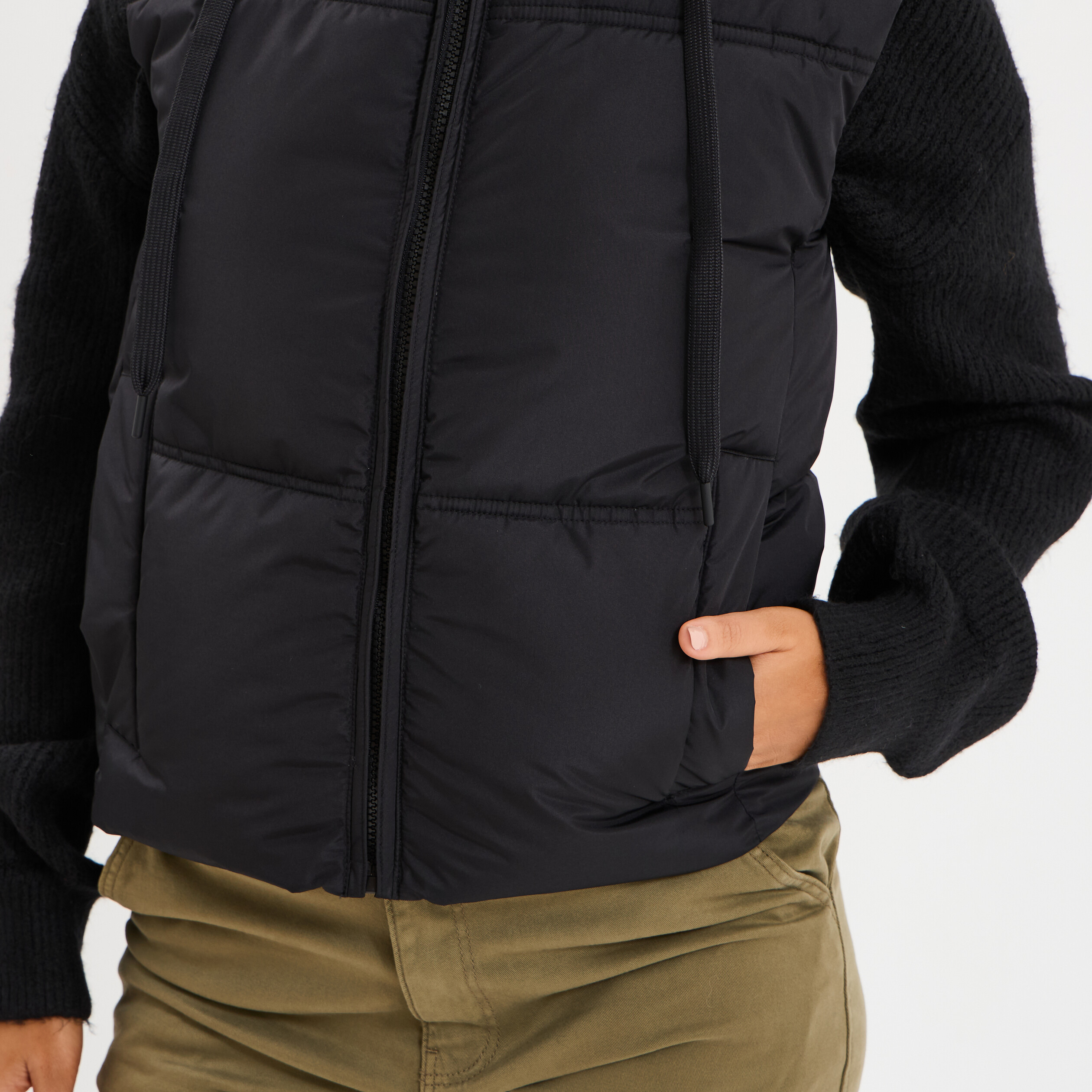 doudoune doublee sans manches a capuche noir femme Doudoune doublée sans manches à capuche noir femme