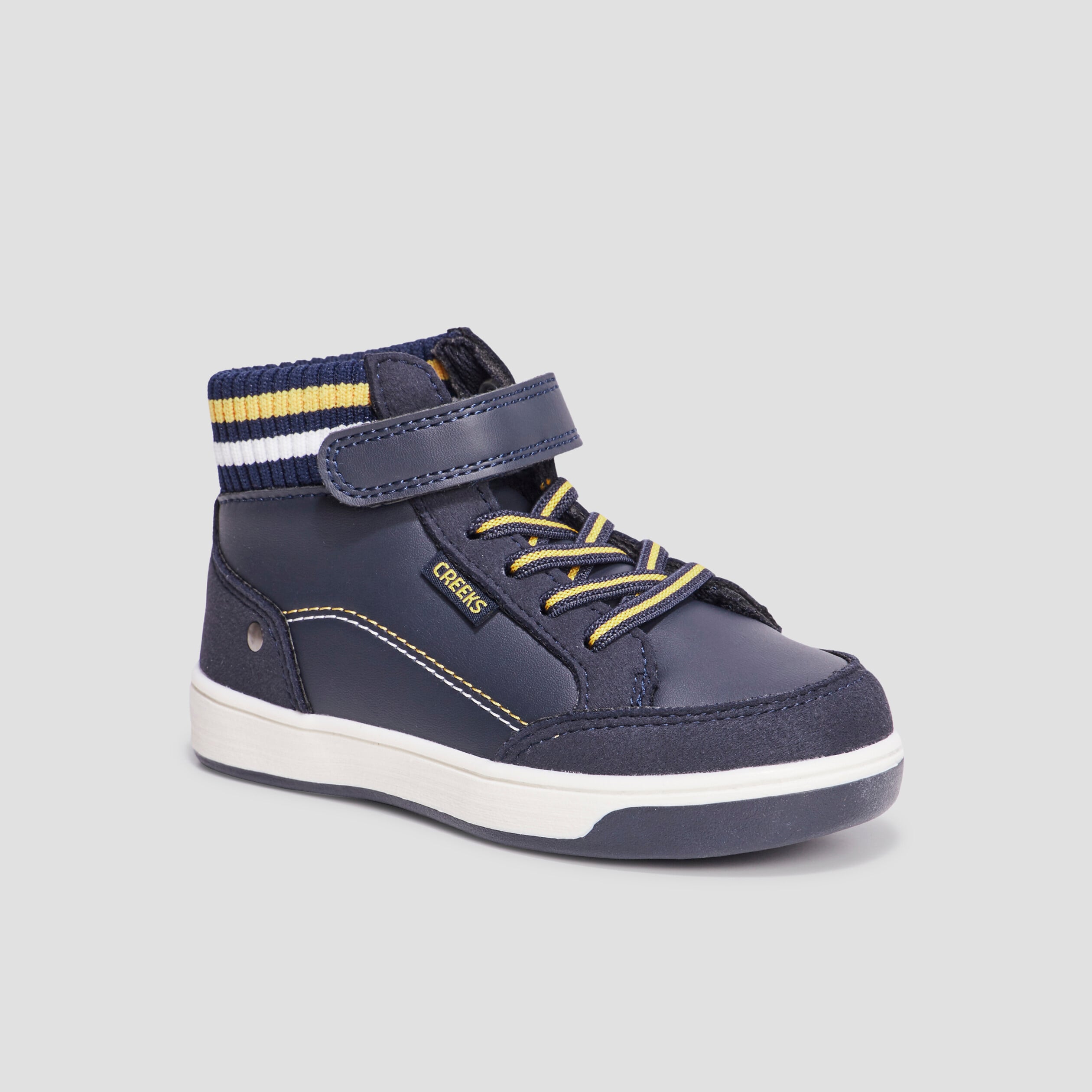 Baskets montantes bleu marine gar&ccedil;on