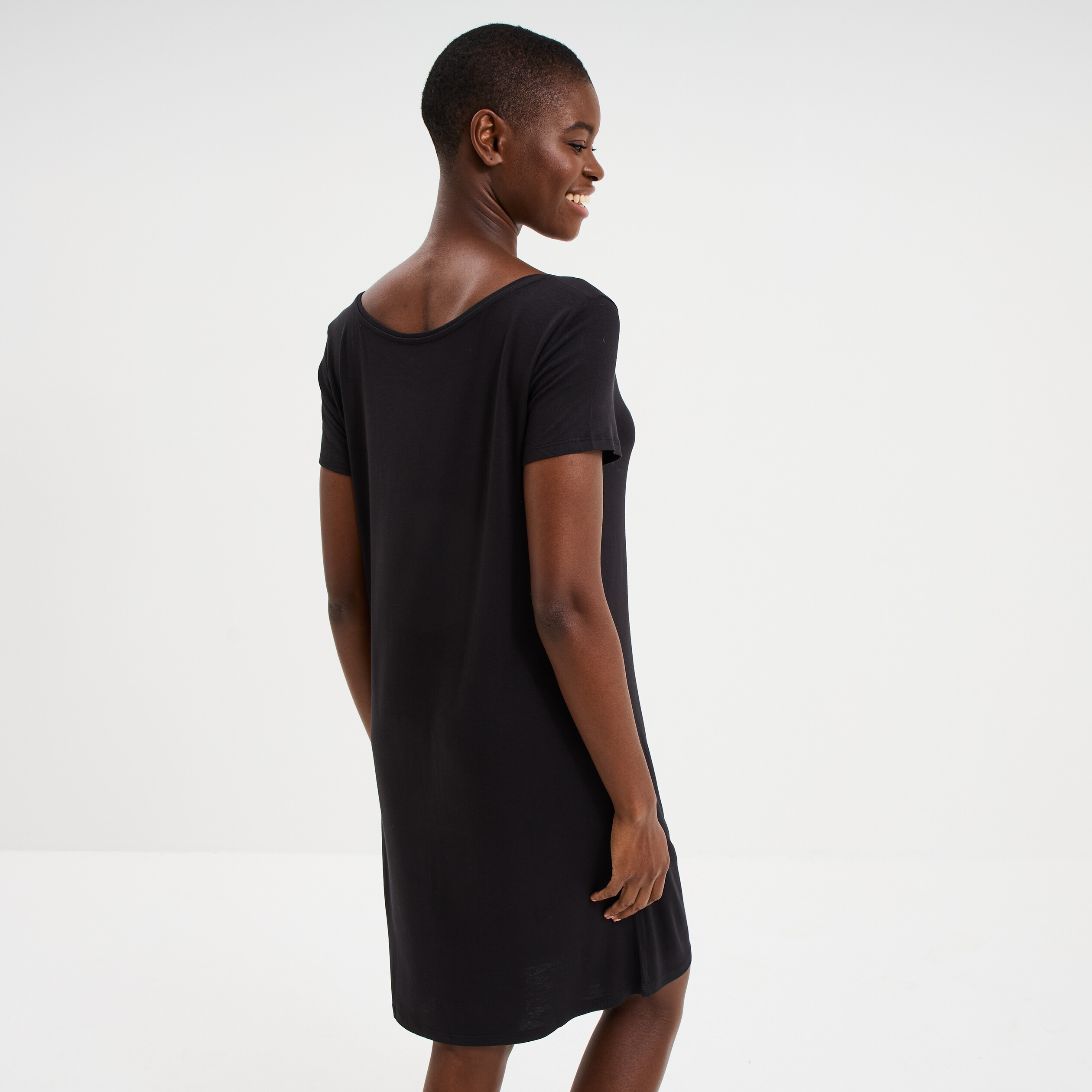 Chemise de nuit manches courtes noir femme