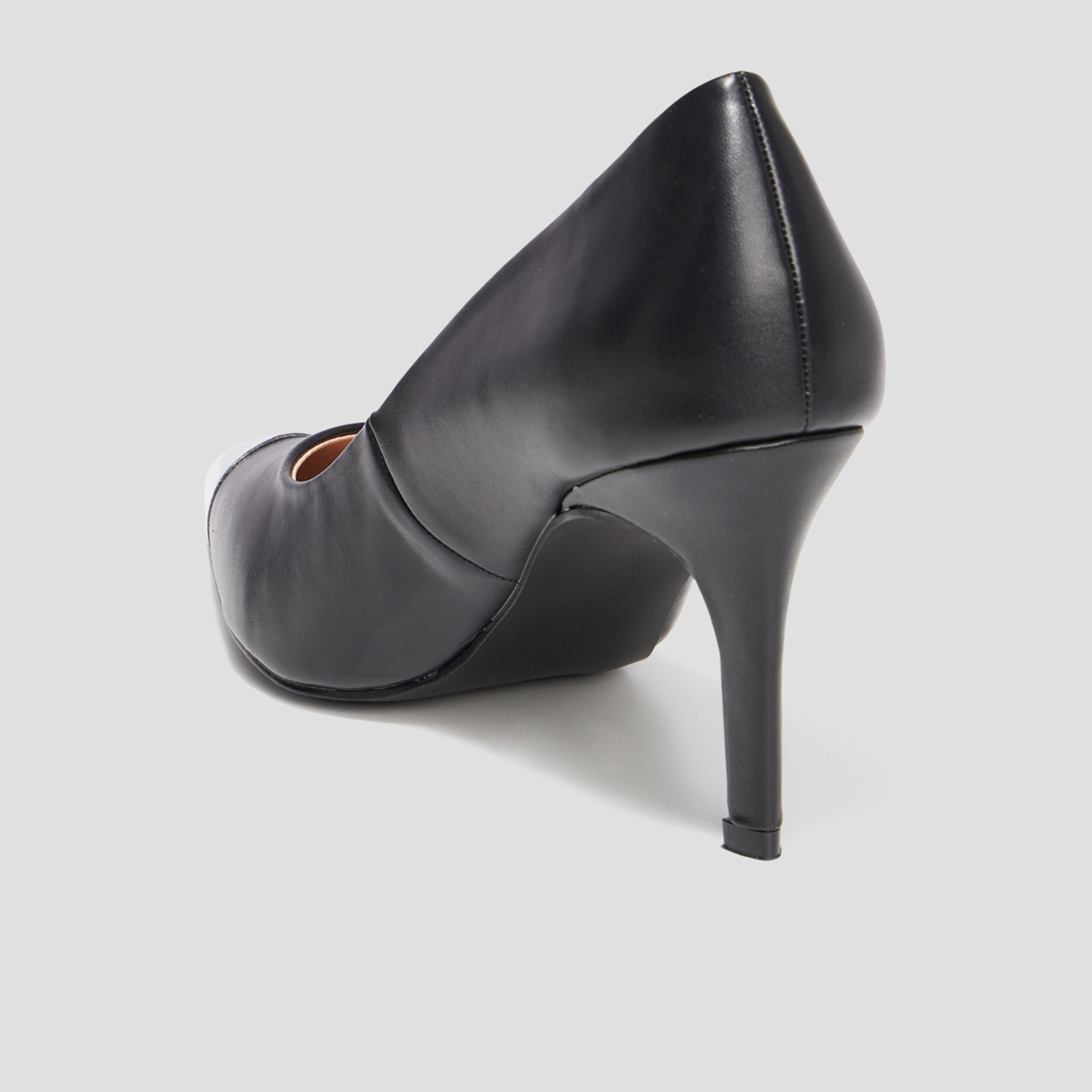 escarpins bouts metalliques mosquitos noir femme Escarpins bouts métalliques Mosquitos noir femme