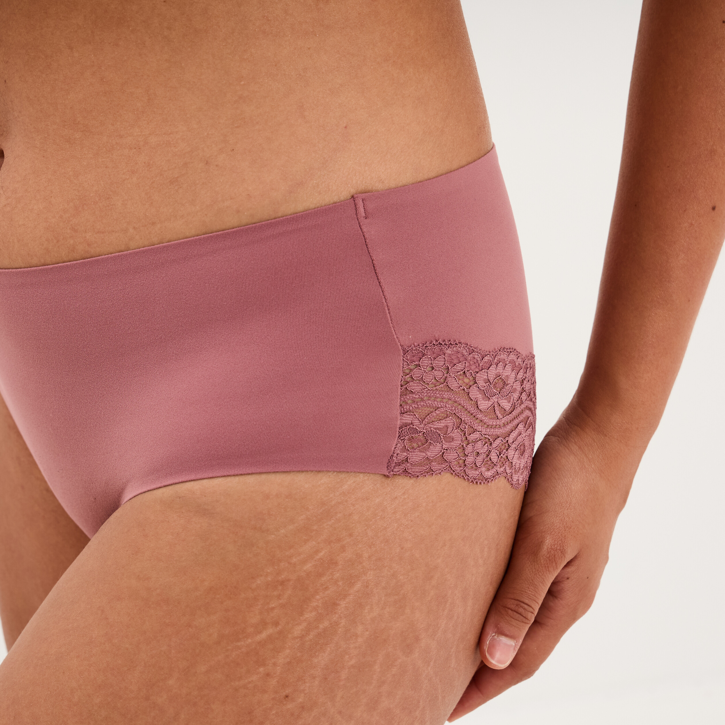 Shorty invisible &agrave; dentelle vieux rose femme