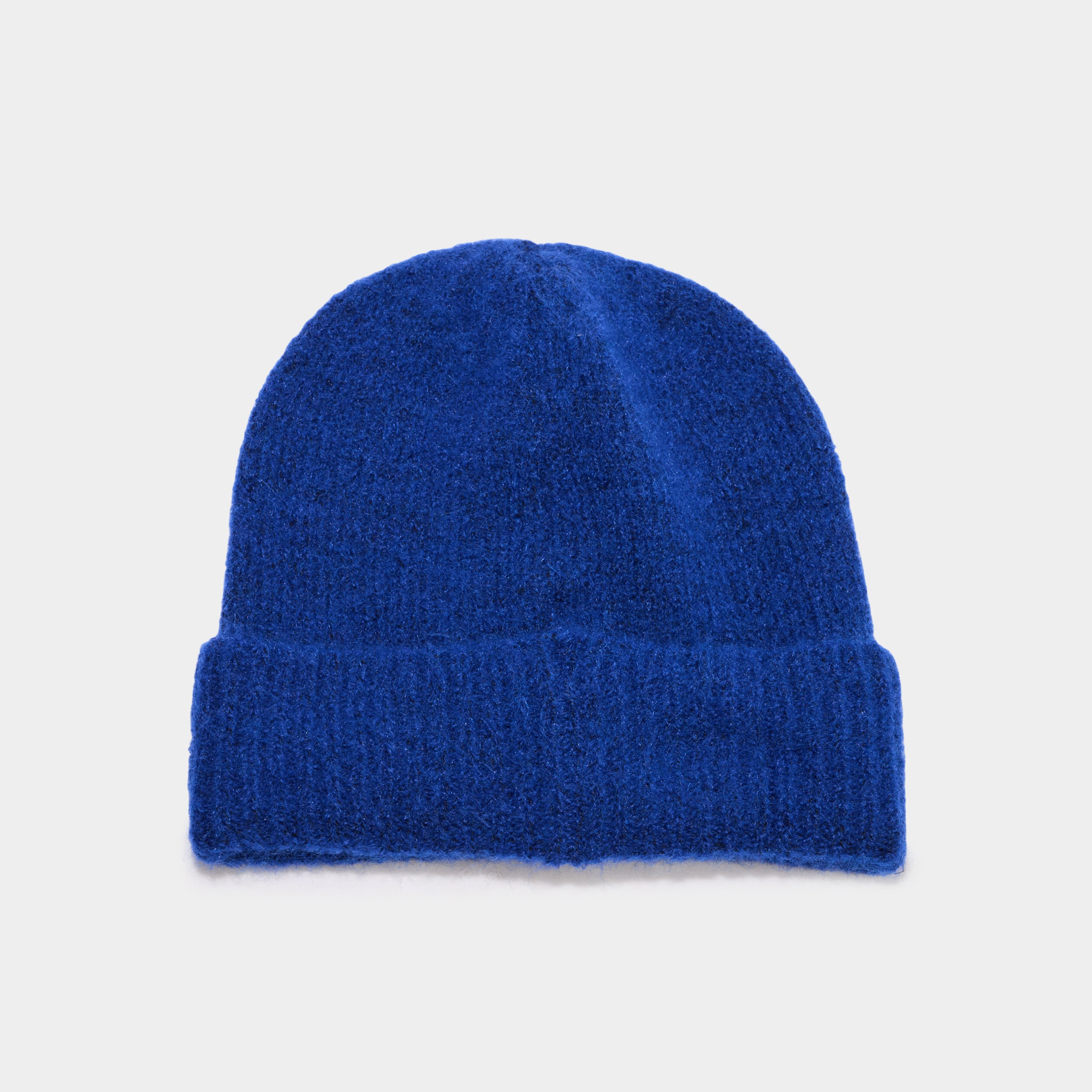 Bonnet maille c&ocirc;tel&eacute;e bleu roi femme