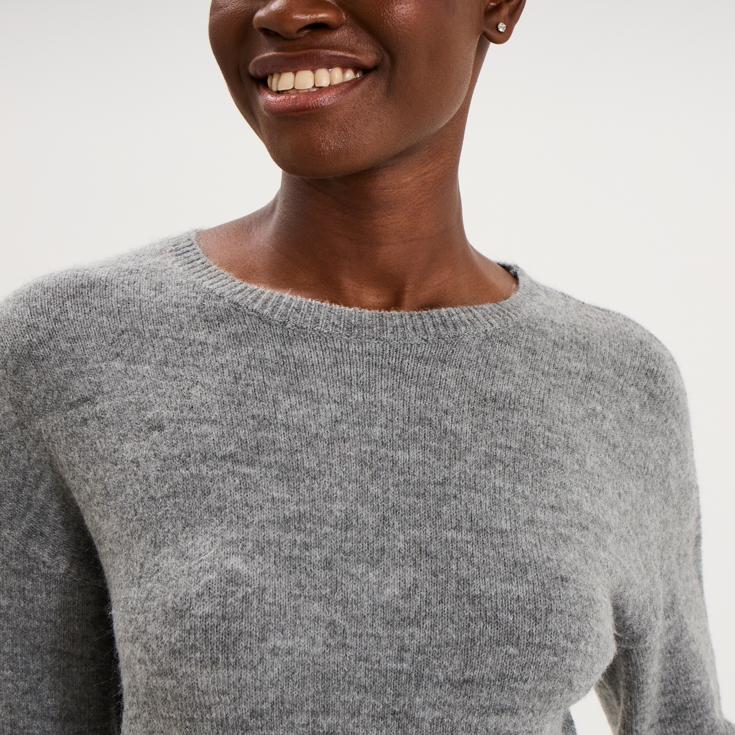 Pull col rond manches longues gris clair femme