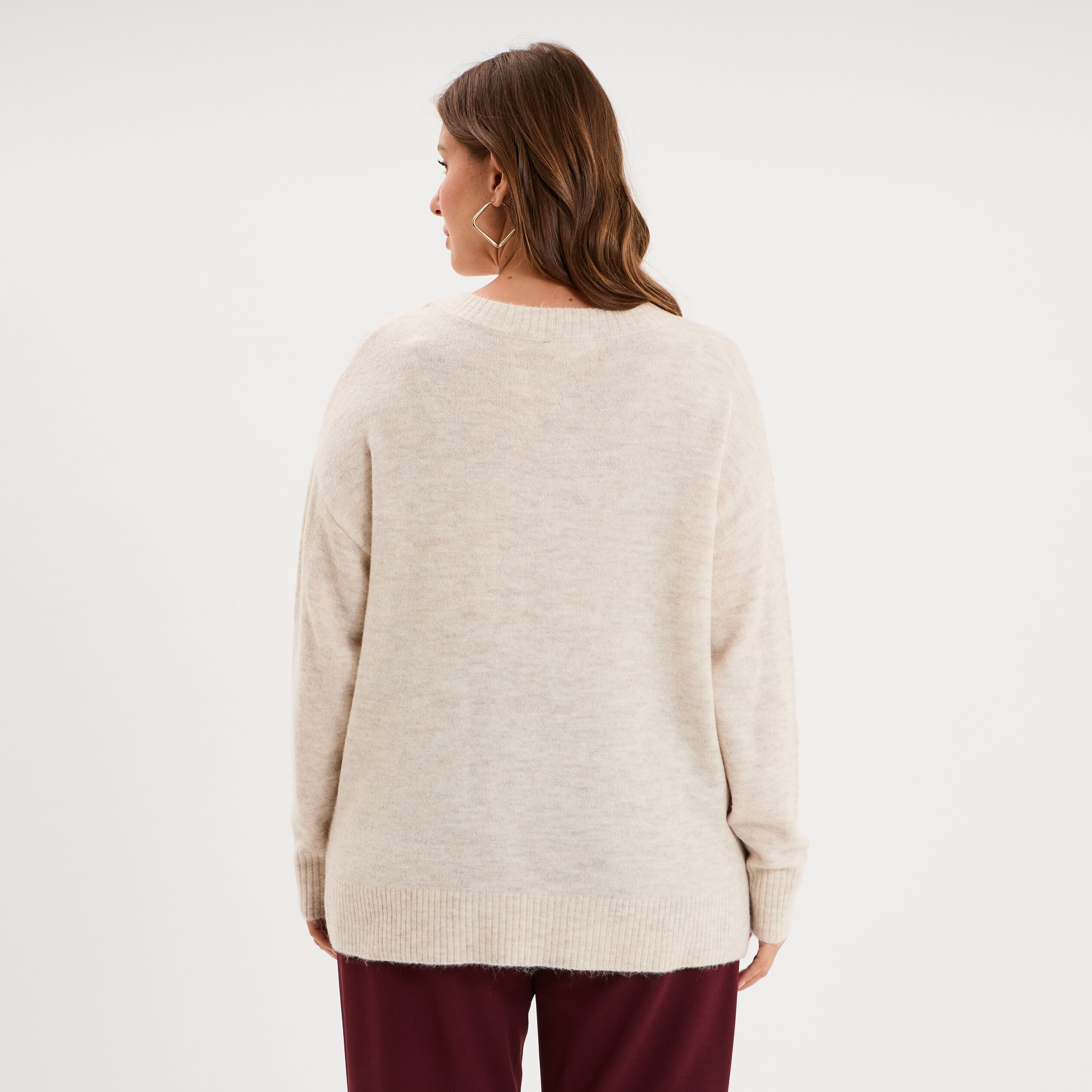 Pull droit col en V manches longues ecru femme grande taille