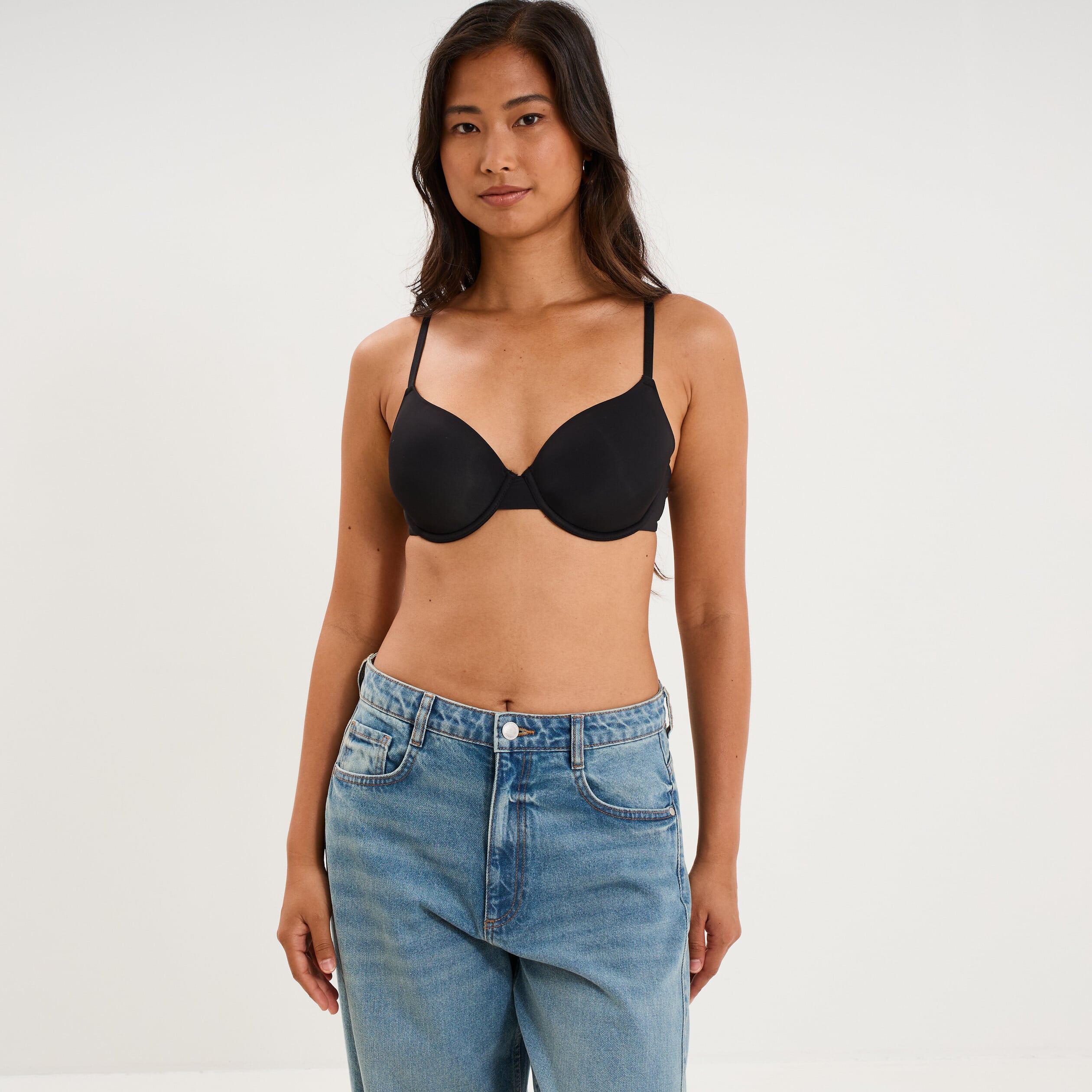 Soutien-gorge corbeille padd&eacute; microfibre noir femme