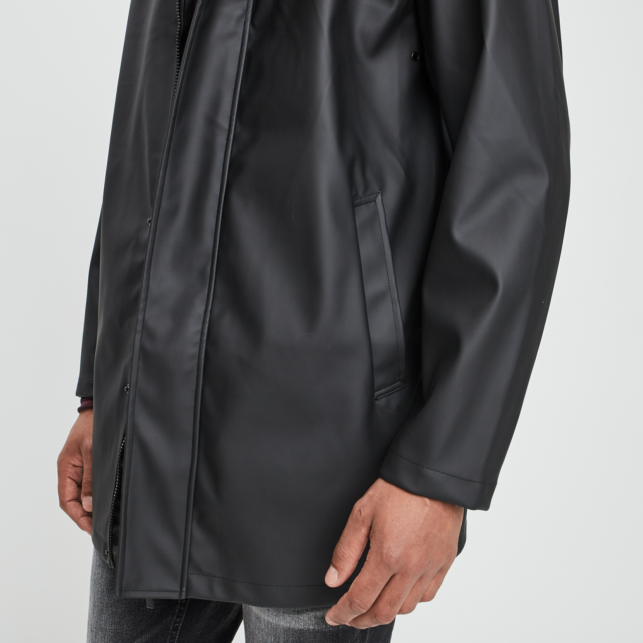 coupe vent long droit a capuche noir homme Coupe vent long droit à capuche noir homme