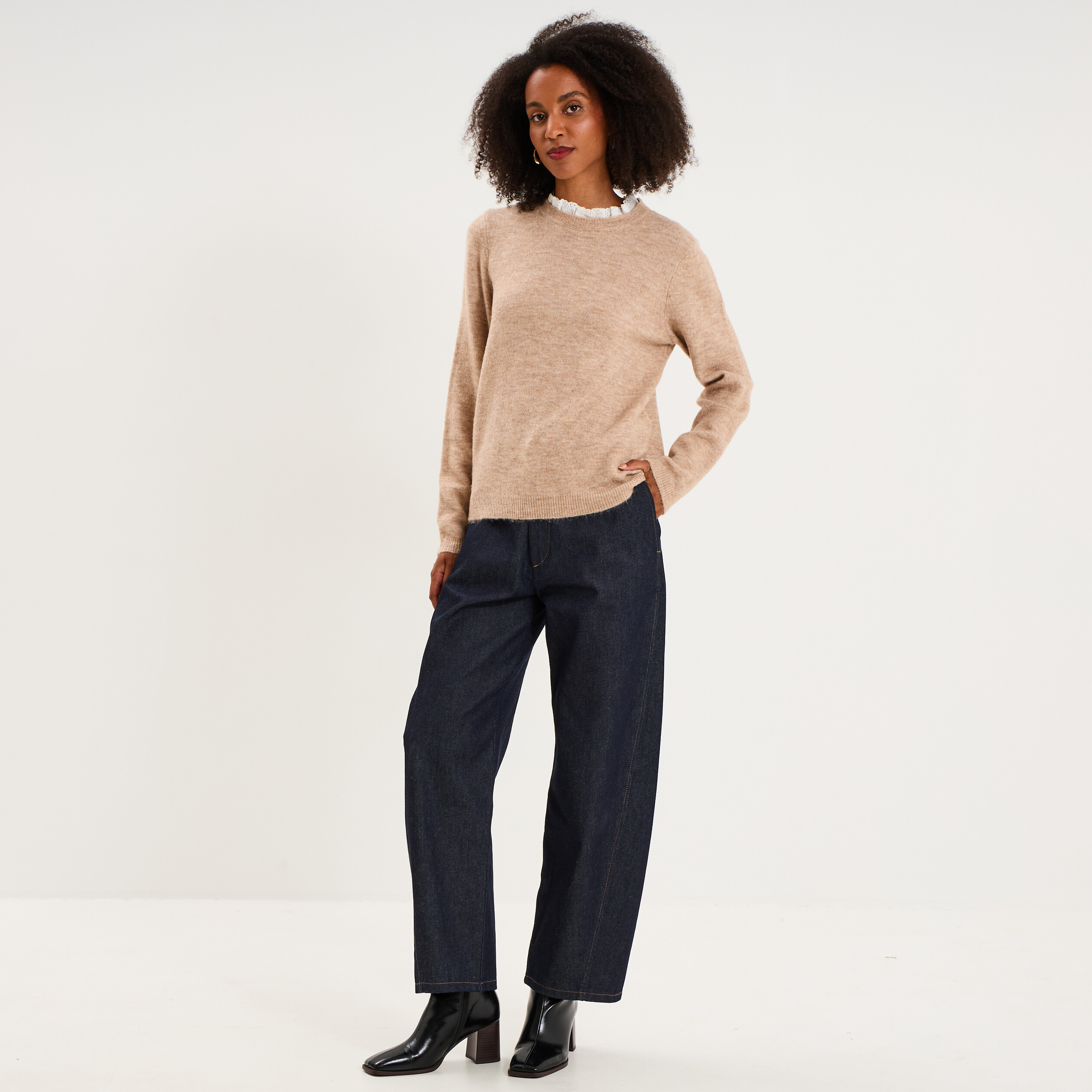 Pull 2 en 1 col rond broderie anglaise beige femme