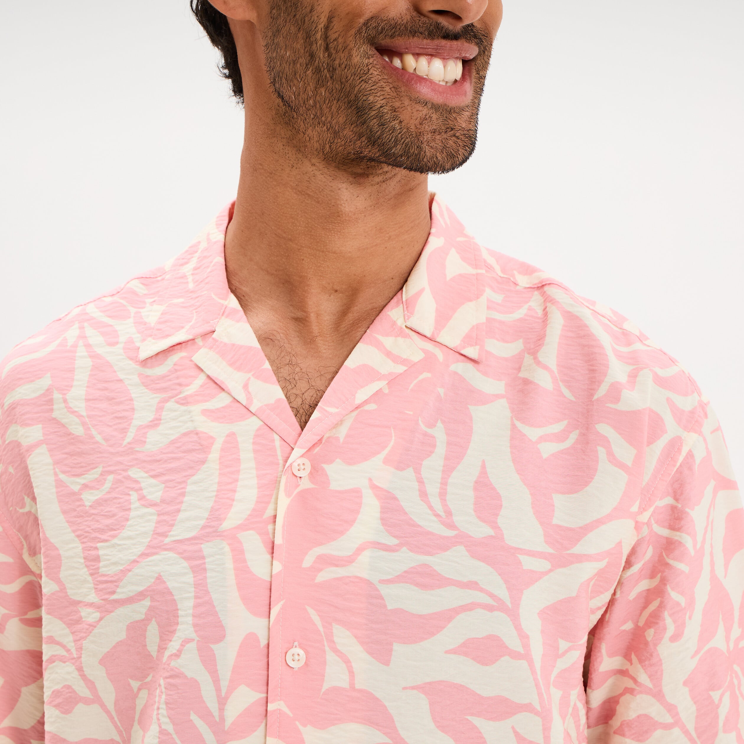 Chemise l&eacute;g&egrave;re textur&eacute;e manches courtes rose homme