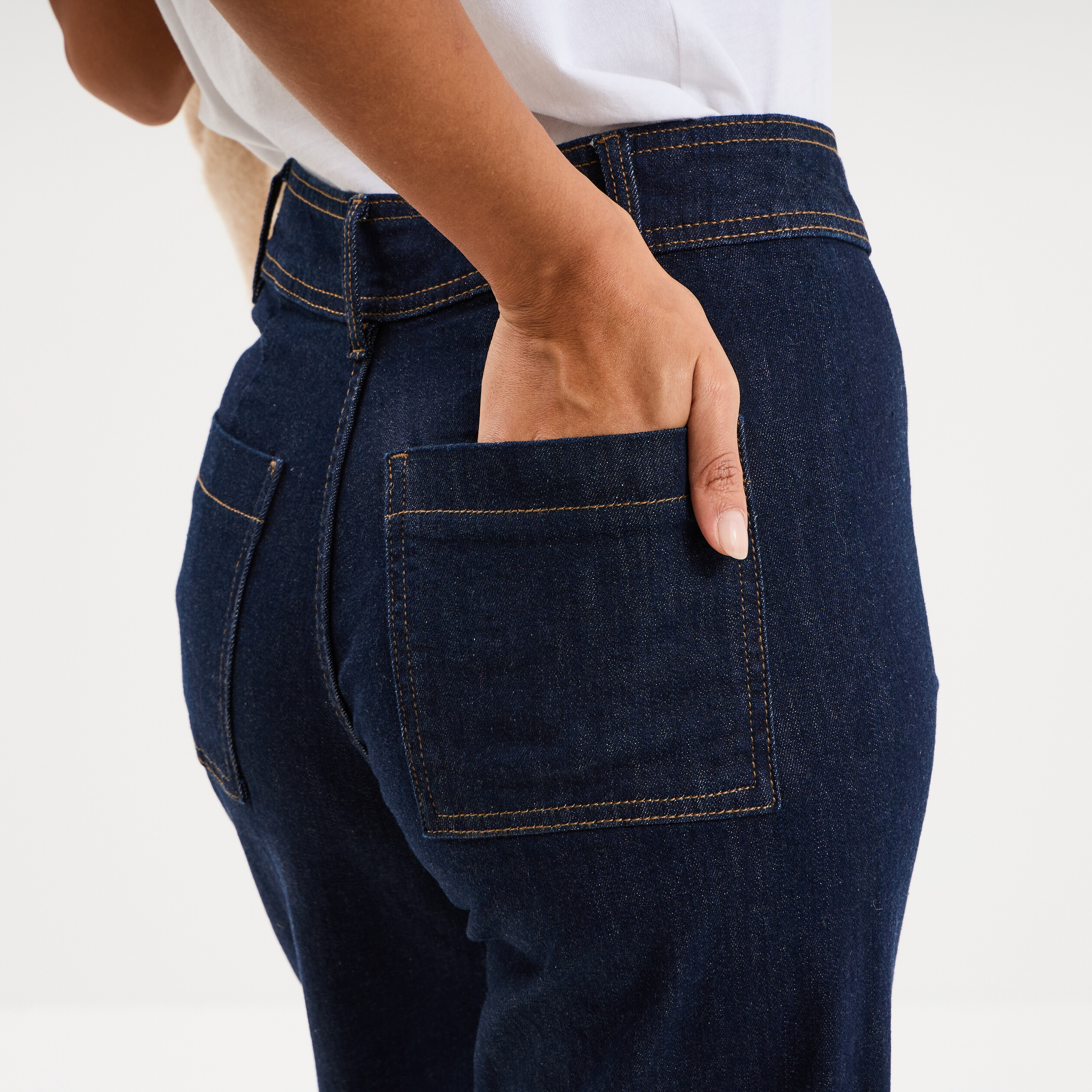 Jeans flare 7/8&egrave;me taille haute coton denim brut femme