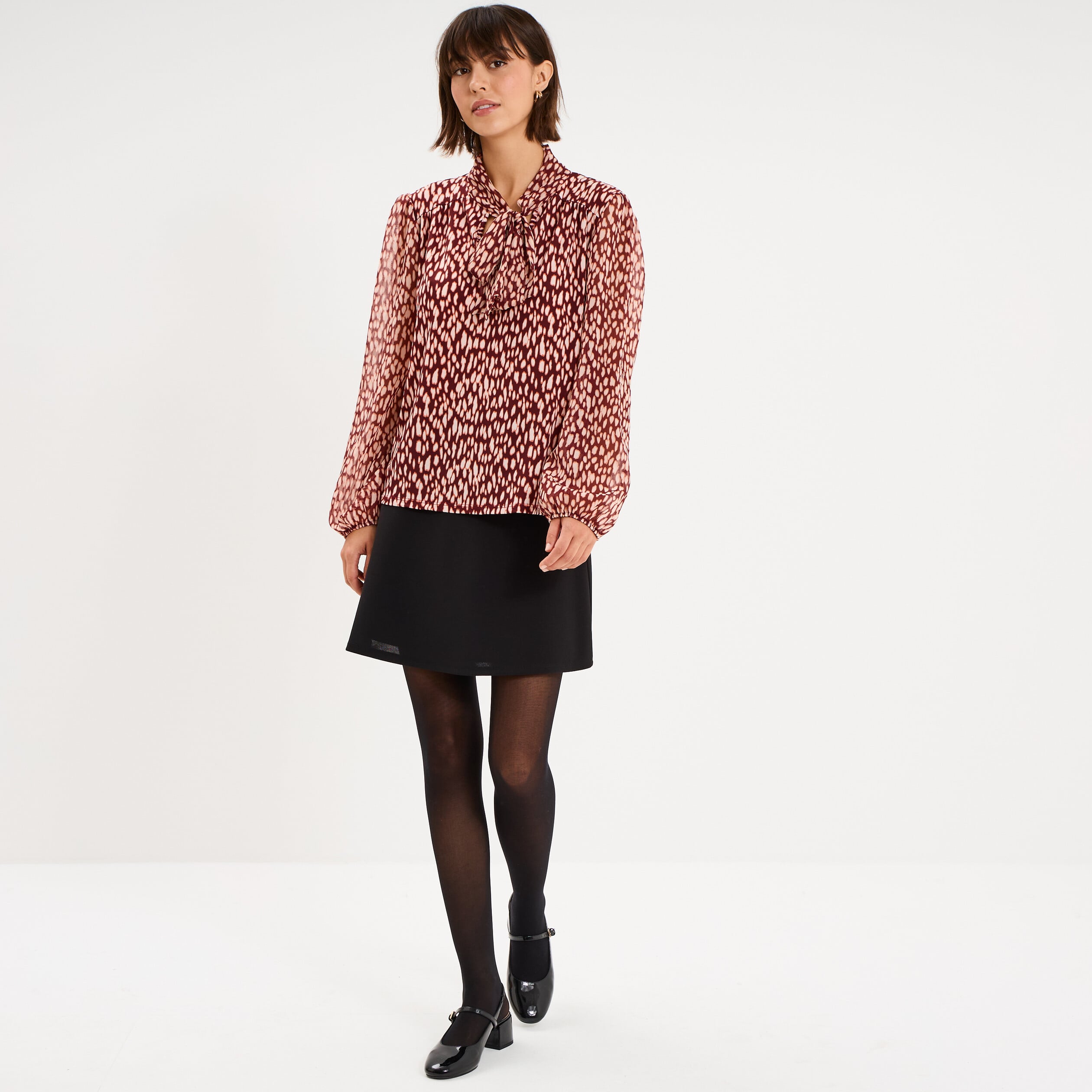Blouse col lavalli&egrave;re manches longues bordeaux femme