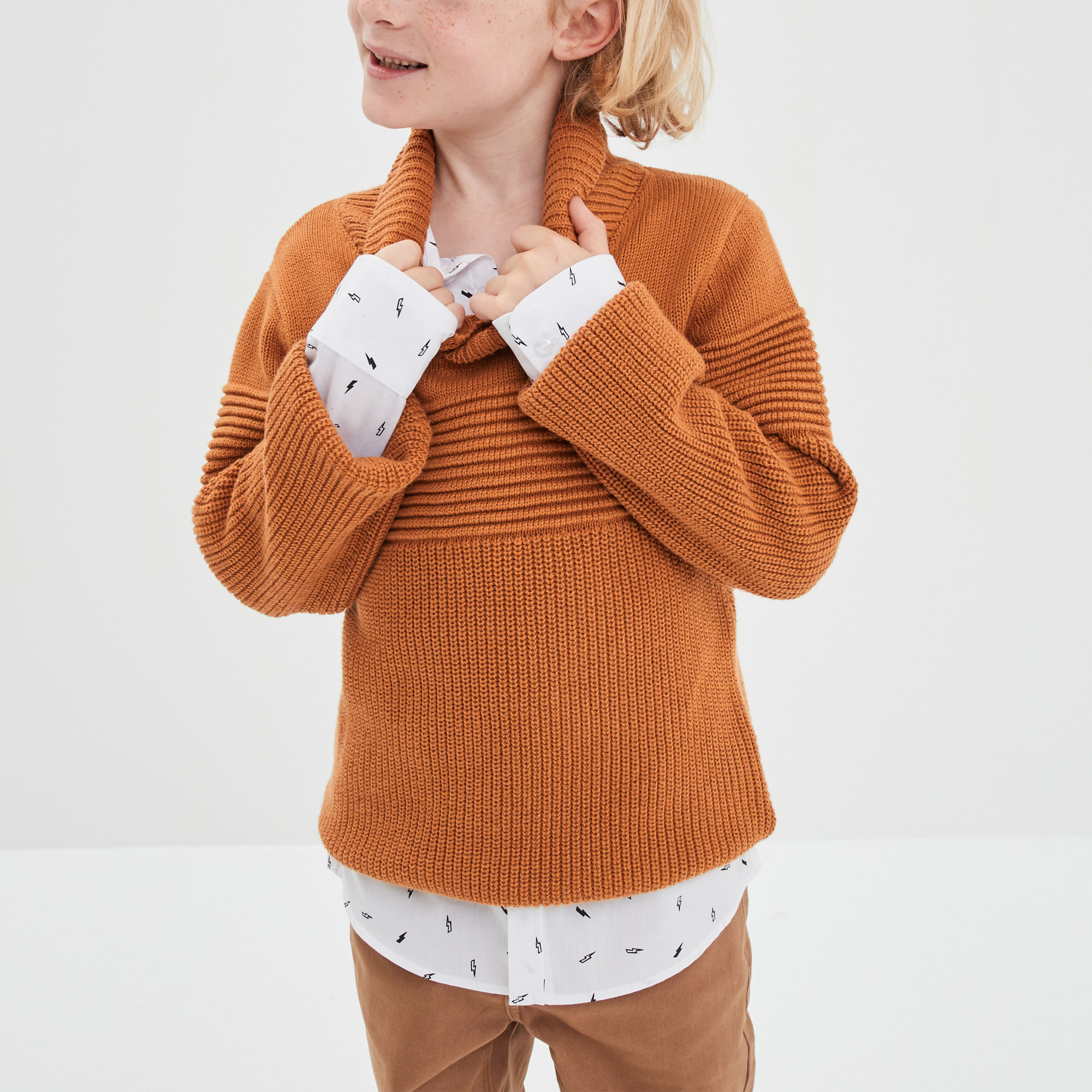Pull avec col roulé marron cognac garçon