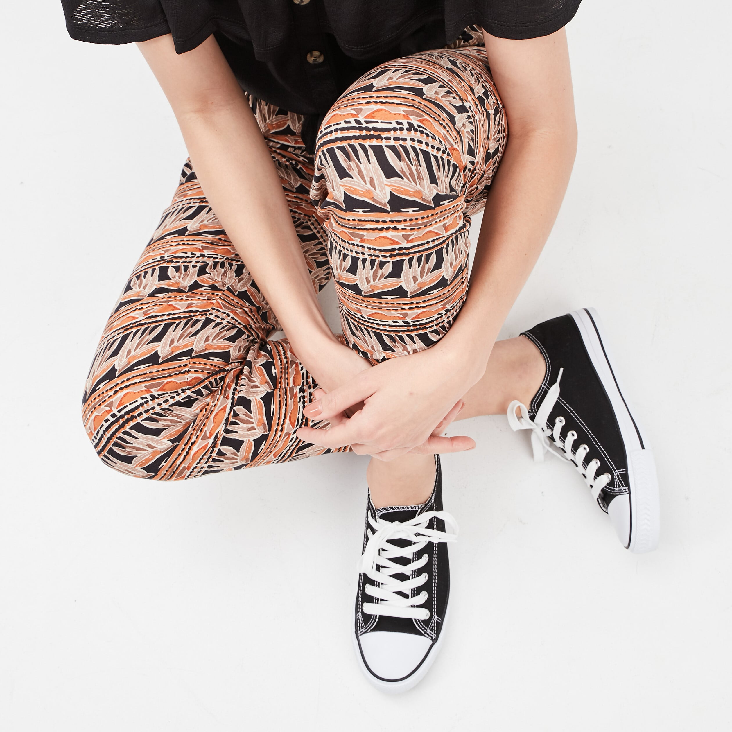 Baskets en toile &agrave; lacets noir femme