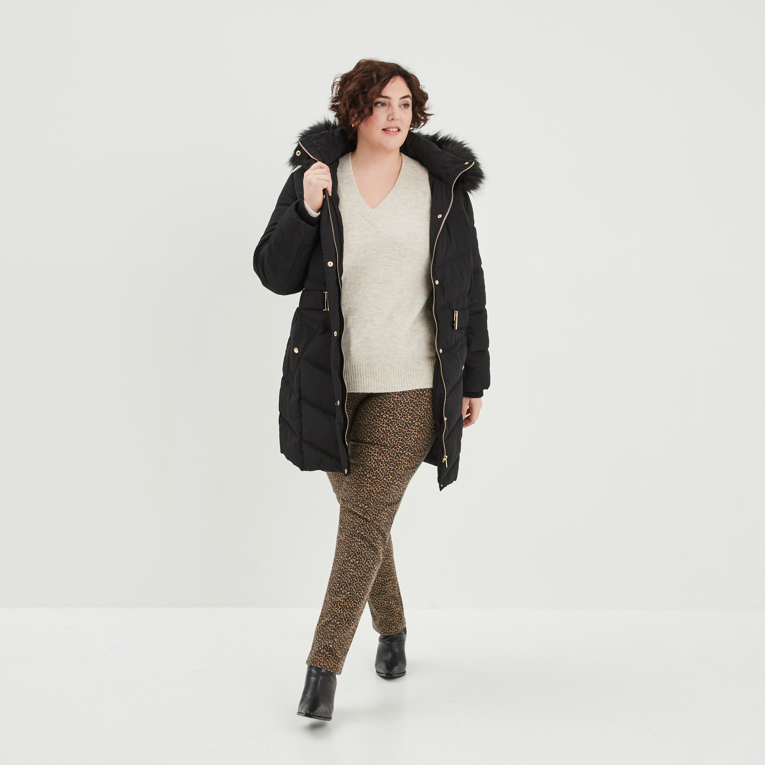 pull col en v manches longues ecru femmegt Pull col en V manches longues ecru femme grande taille