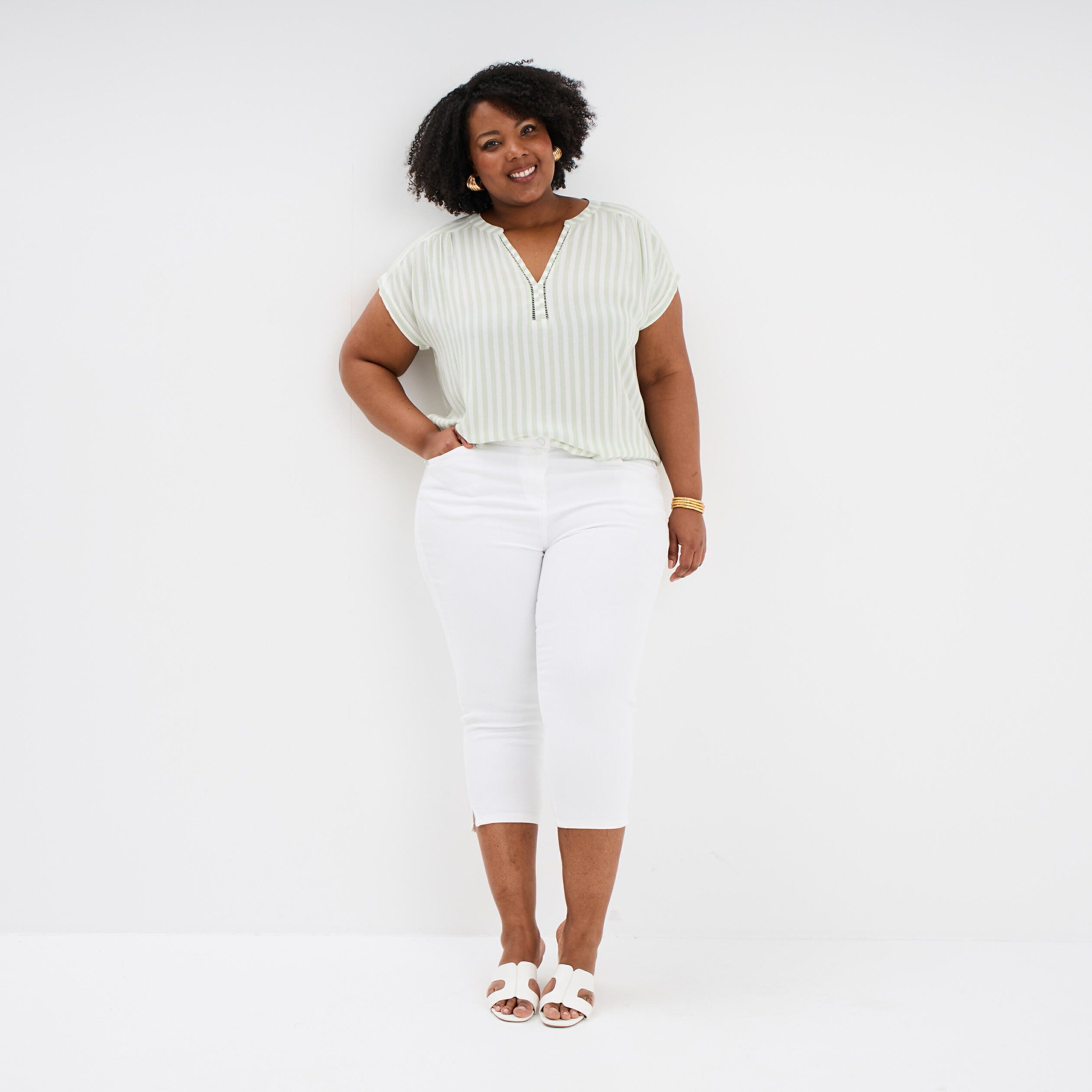 pantalon corsaire skinny taille haute blanc femmegt Pantalon corsaire skinny taille haute blanc femme grande taille