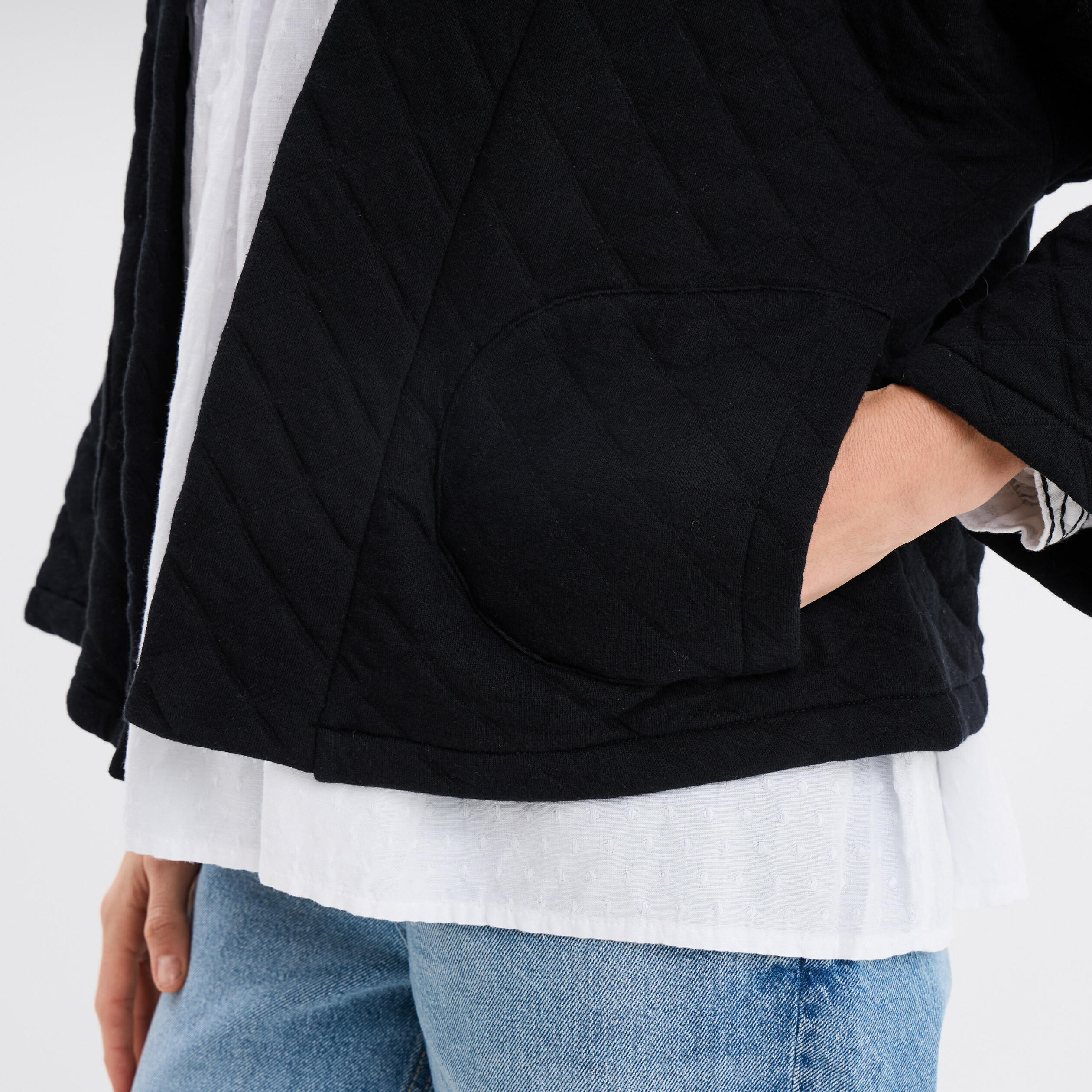 veste esprit kimono matelassee en jersey noir femme Veste esprit kimono matelassée en jersey noir femme