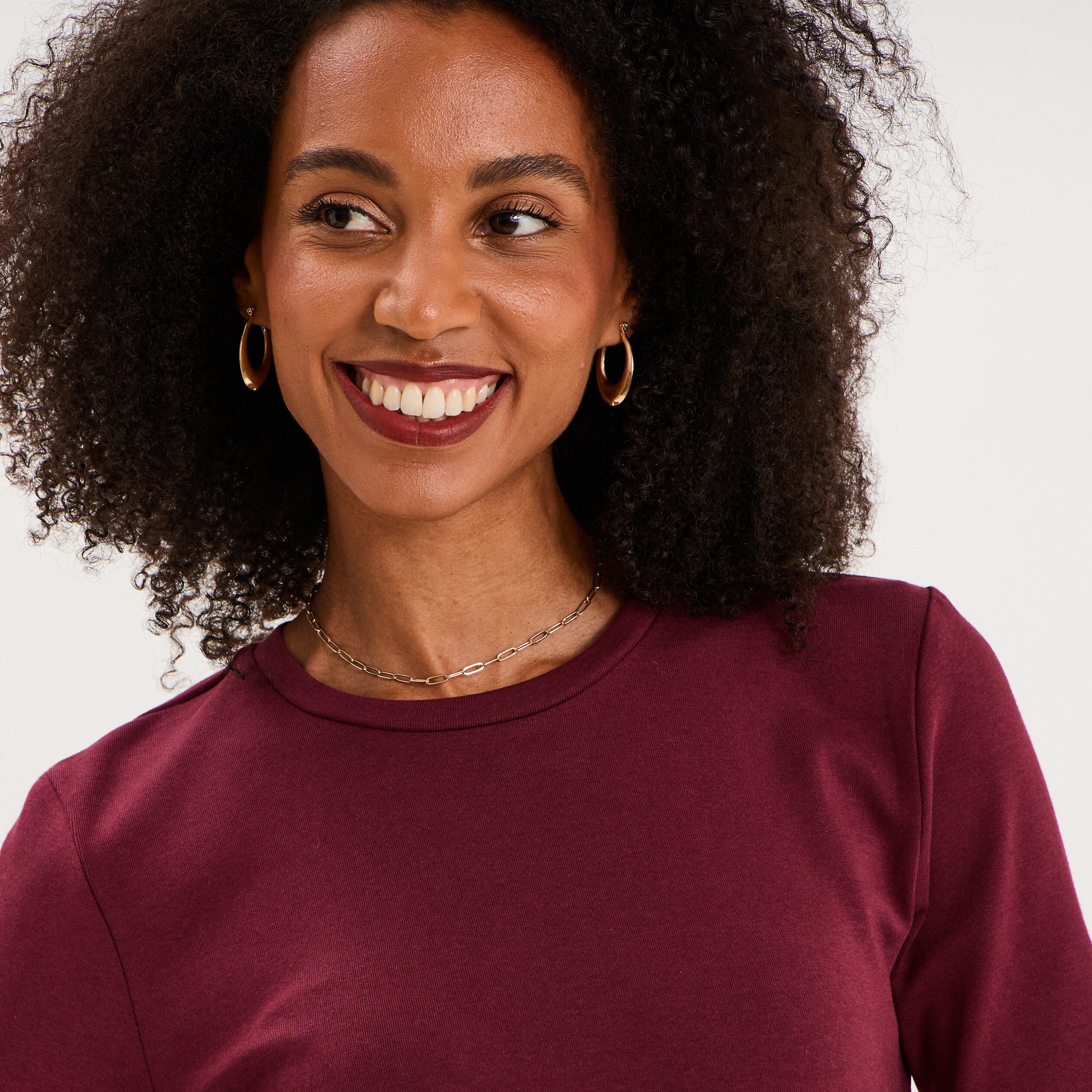 T-shirt col rond manches courtes ajust&eacute; bordeaux femme