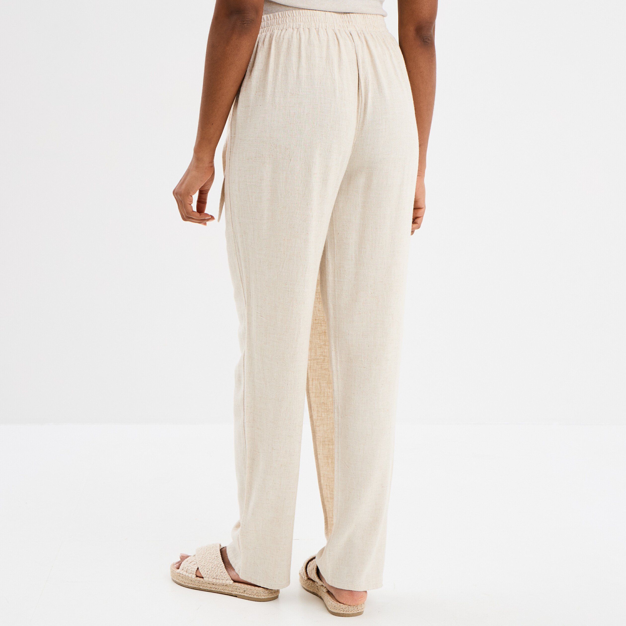 pantalon cigarette a nouer lin melange beige femme Pantalon cigarette à nouer lin mélangé beige femme