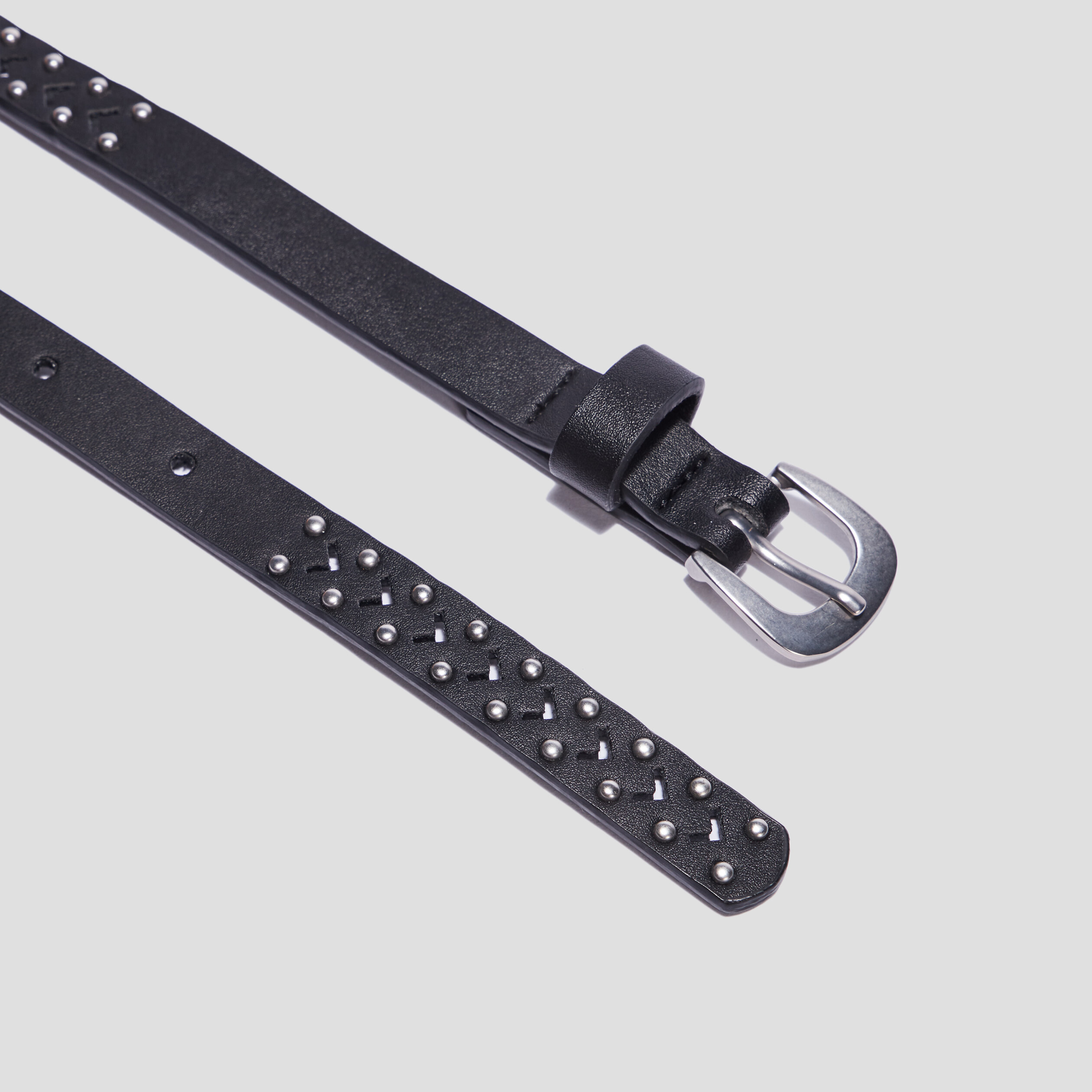 ceinture perforee a clous noir mixte Ceinture perforée à clous noir mixte