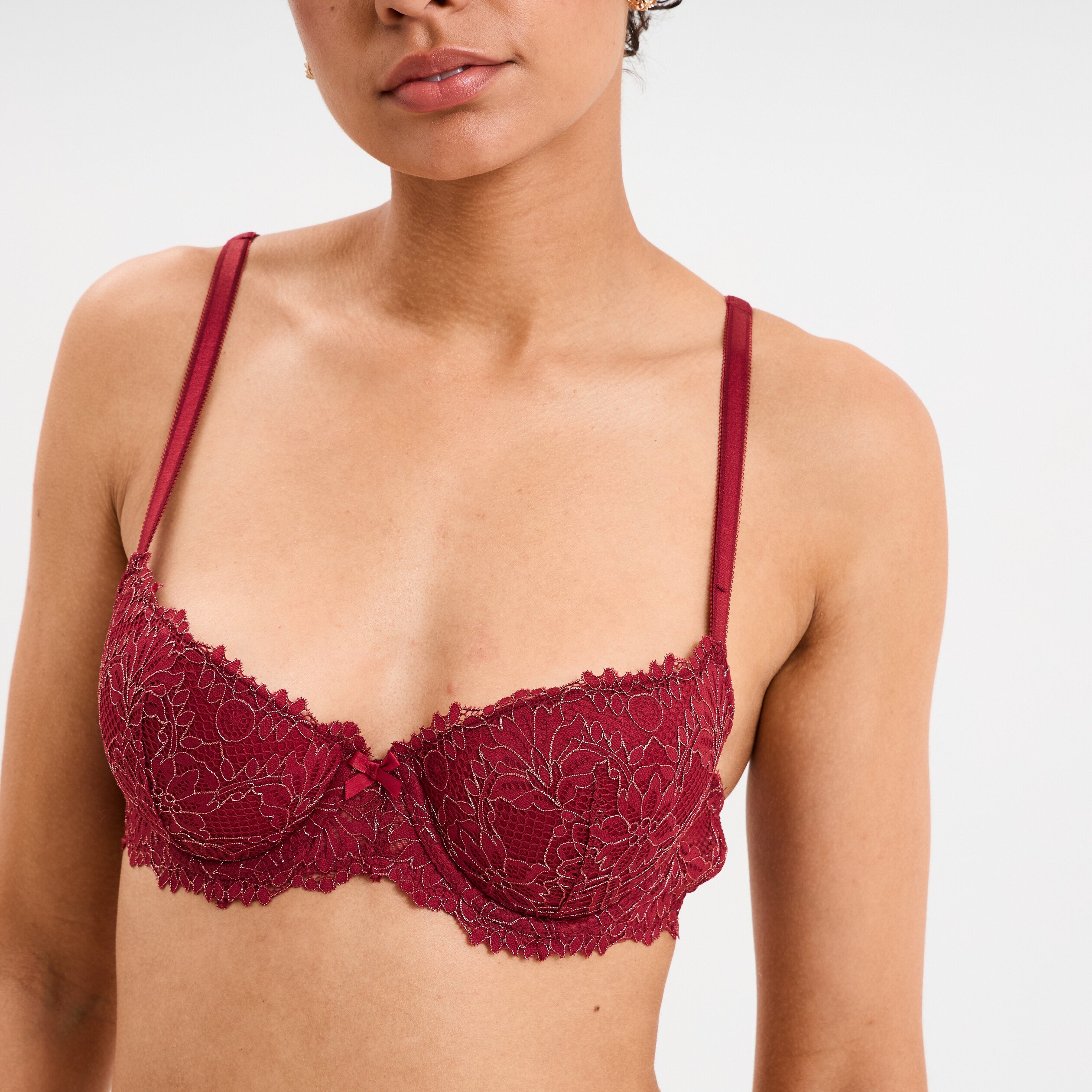 soutien gorge emboitant padde dentelle rouge fonce femme Soutien-gorge emboîtant paddé dentelle rouge foncé femme