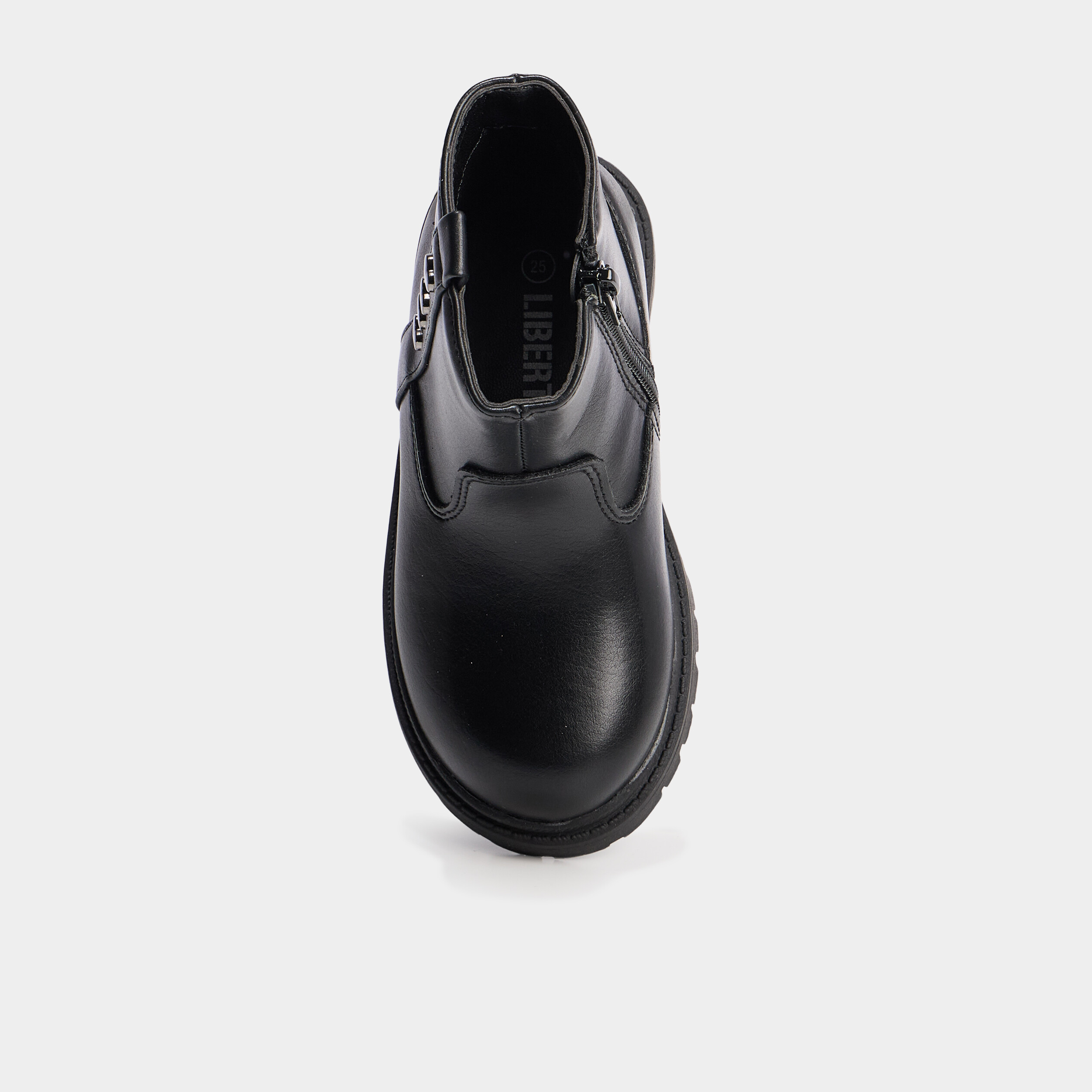 Bottines crantées avec clous coeurs noir fille