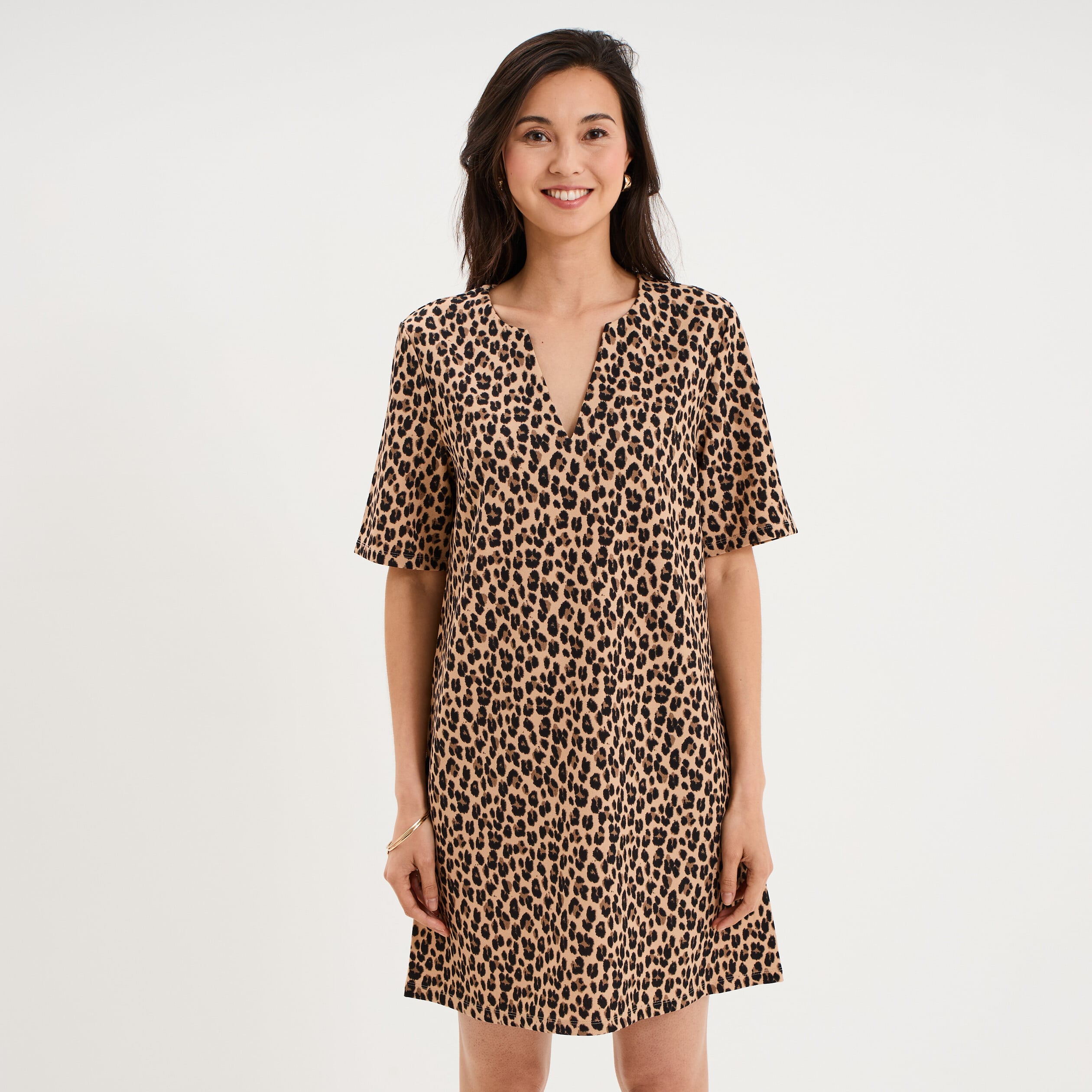Robe courte col en V manches courtes beige clair femme