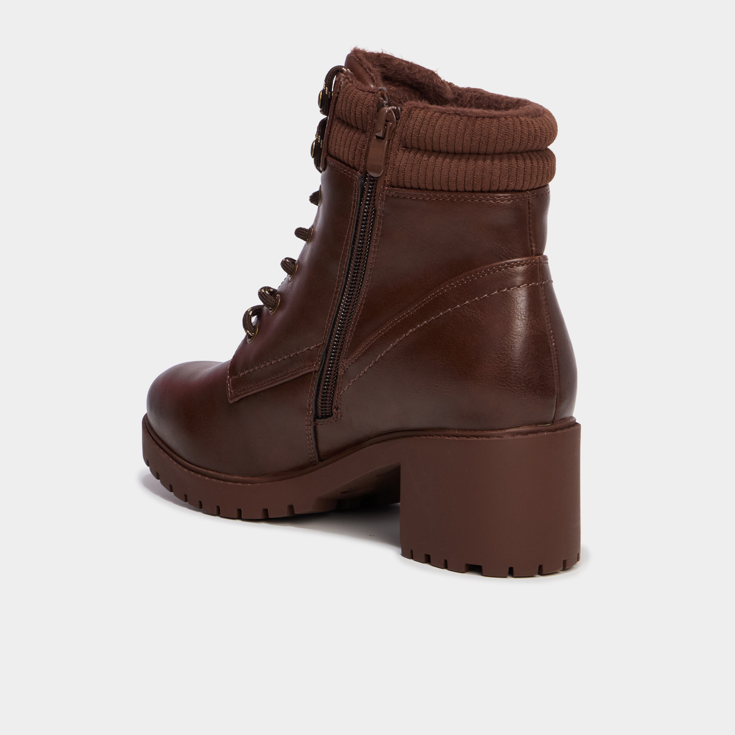 Boots &agrave; lacets et talons marron fonc&eacute; femme