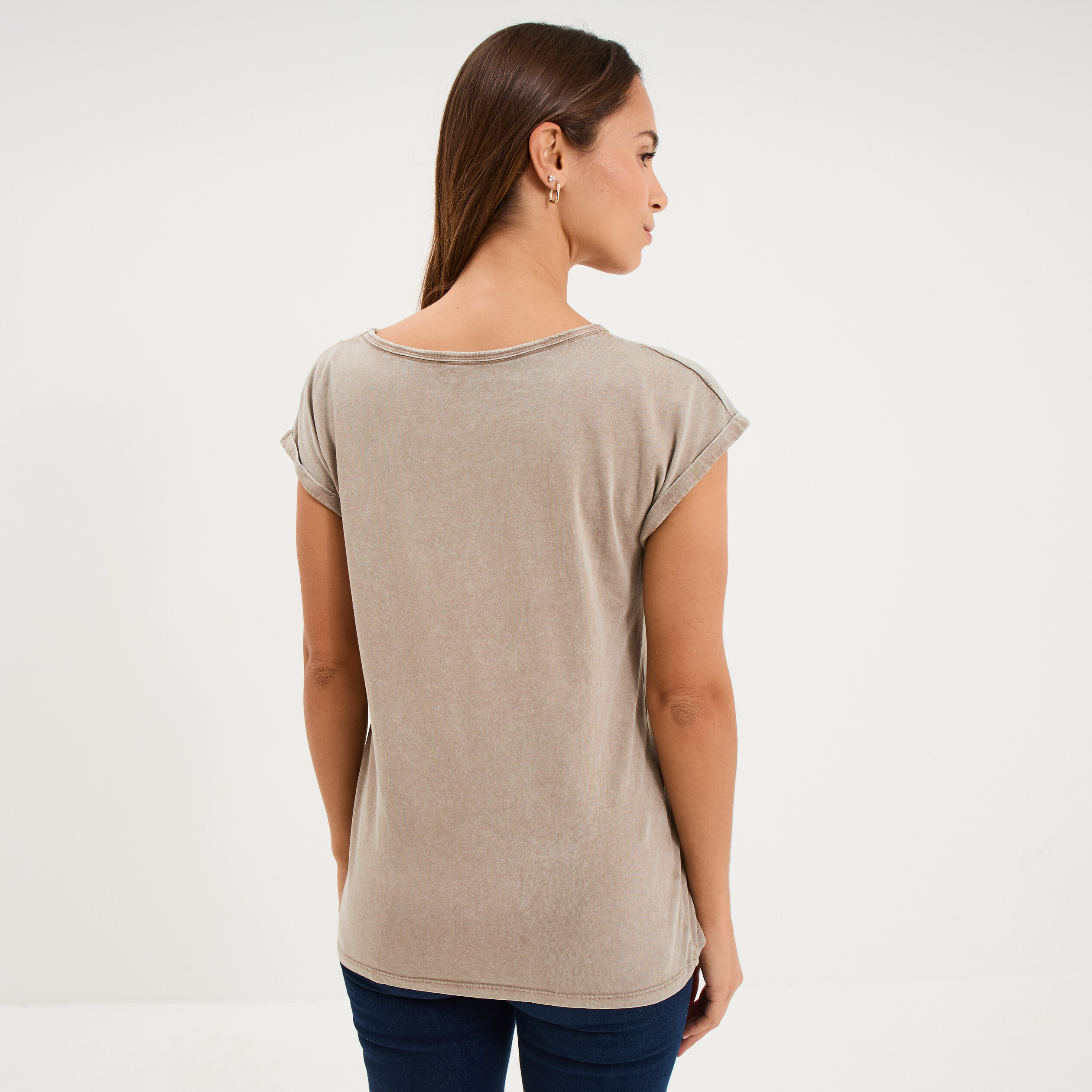 T-shirt d&eacute;lav&eacute; en coton marron fonc&eacute; femme