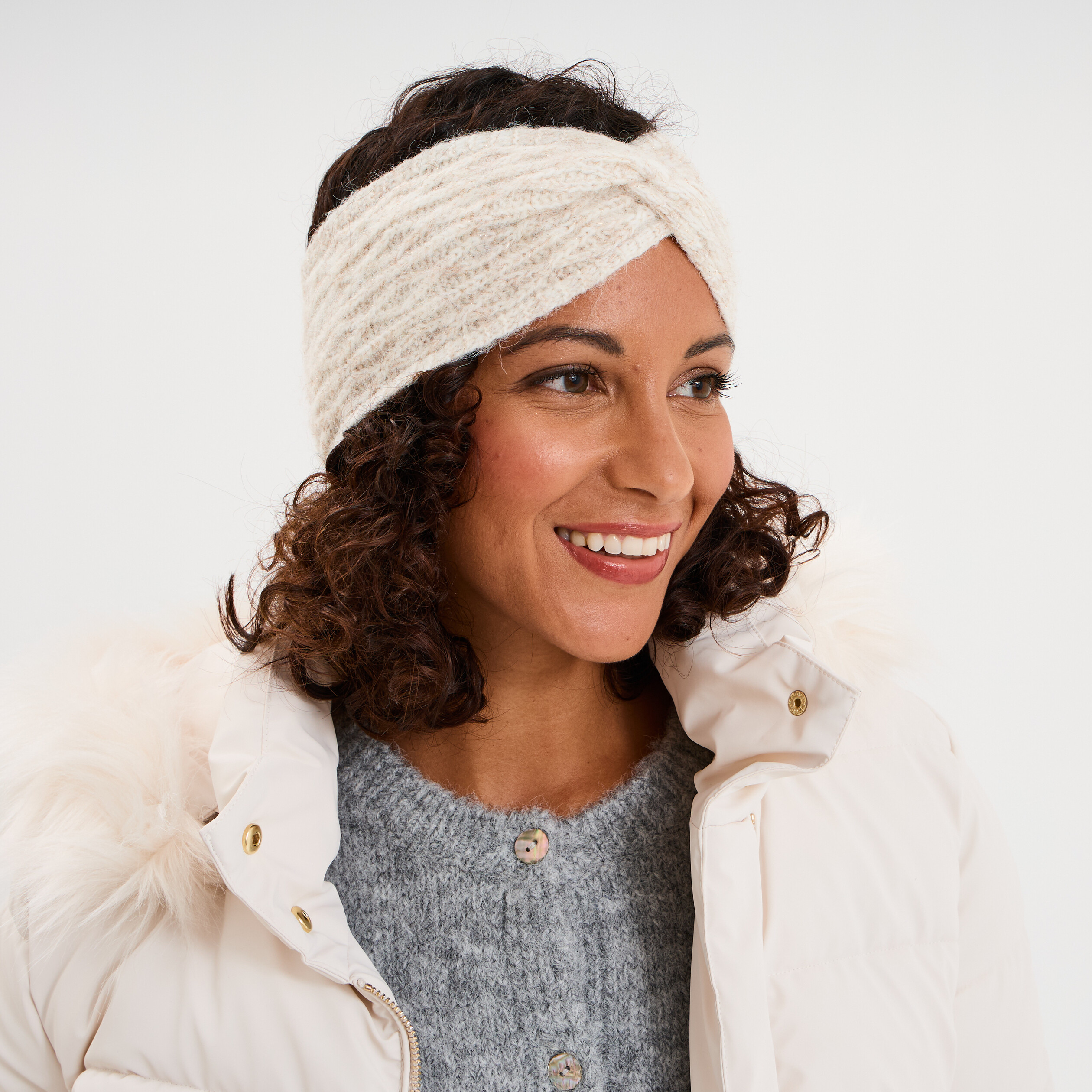 Bandeau tricot&eacute; &agrave; torsades sable femme