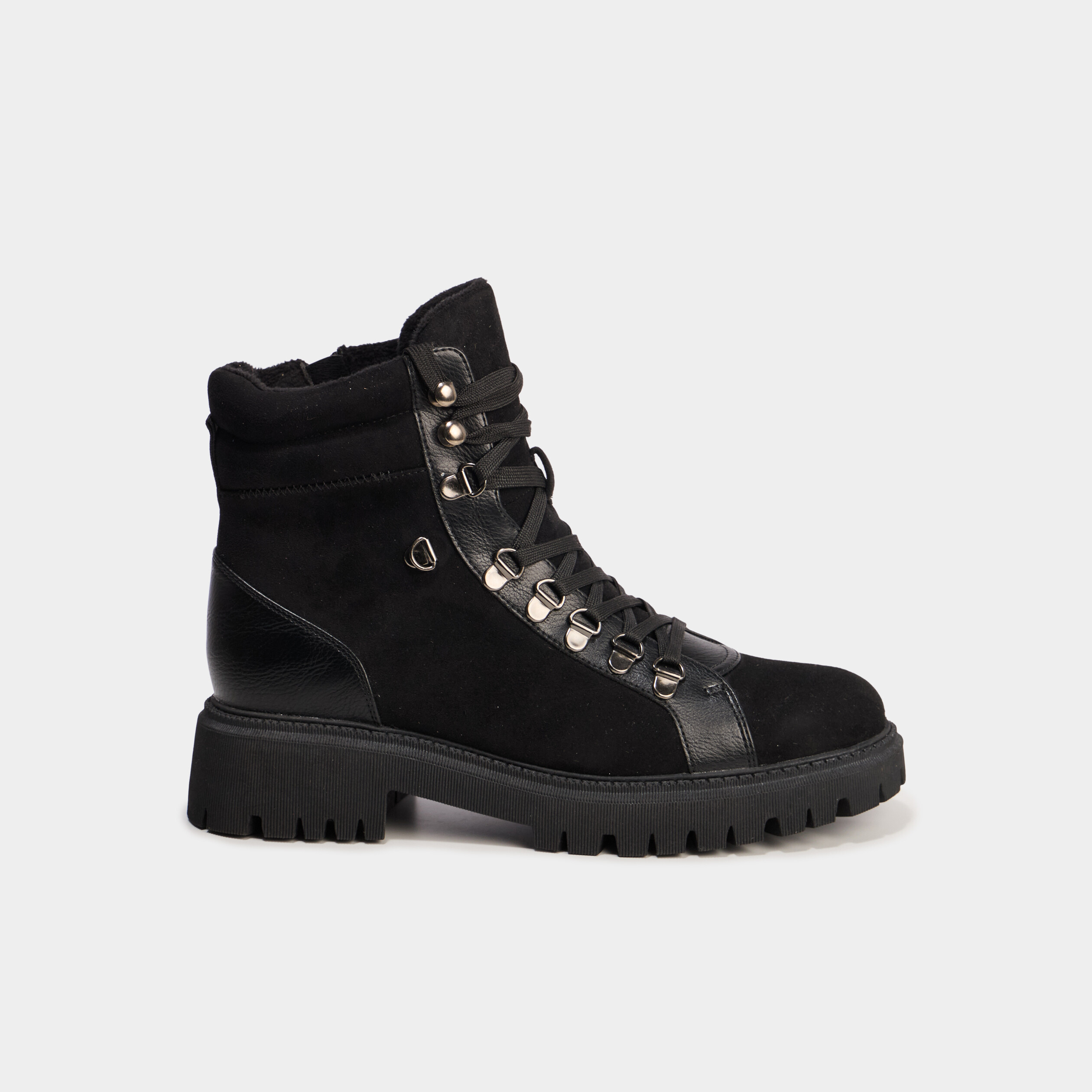 Boots crant&eacute;es &agrave; lacets noir femme