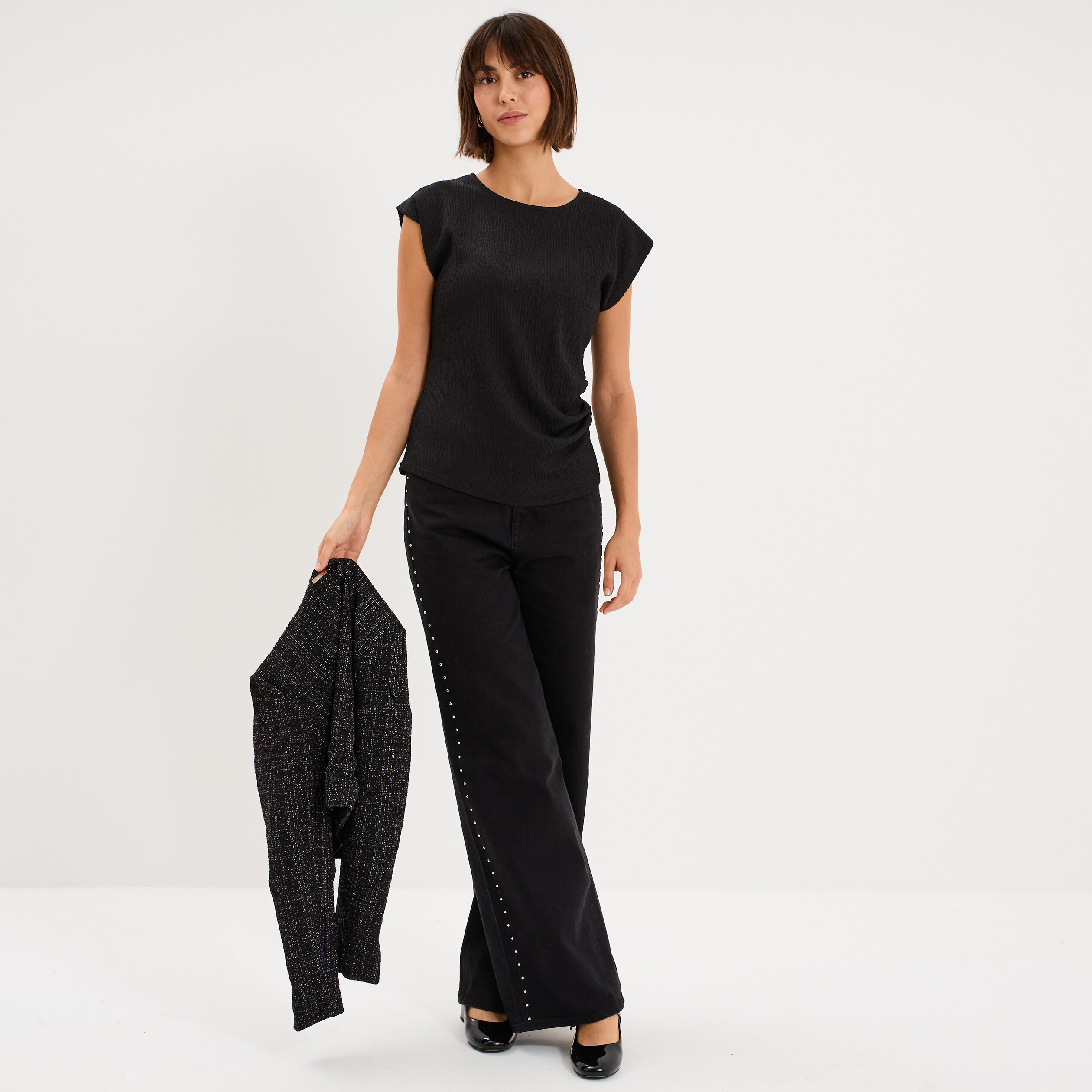 T-shirt fronc&eacute; gaufr&eacute; manches courtes noir femme