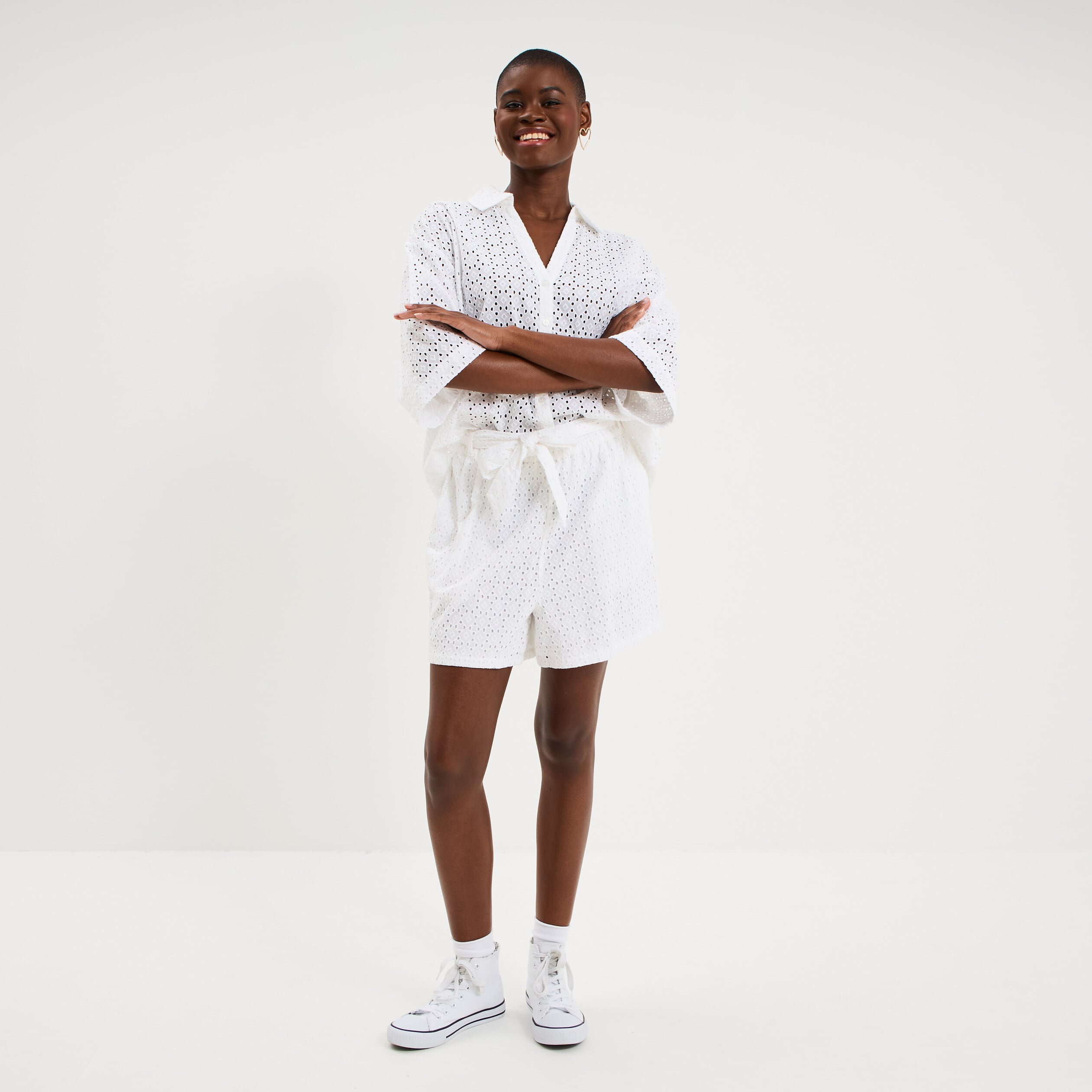 Short large broderie anglaise coton blanc femme
